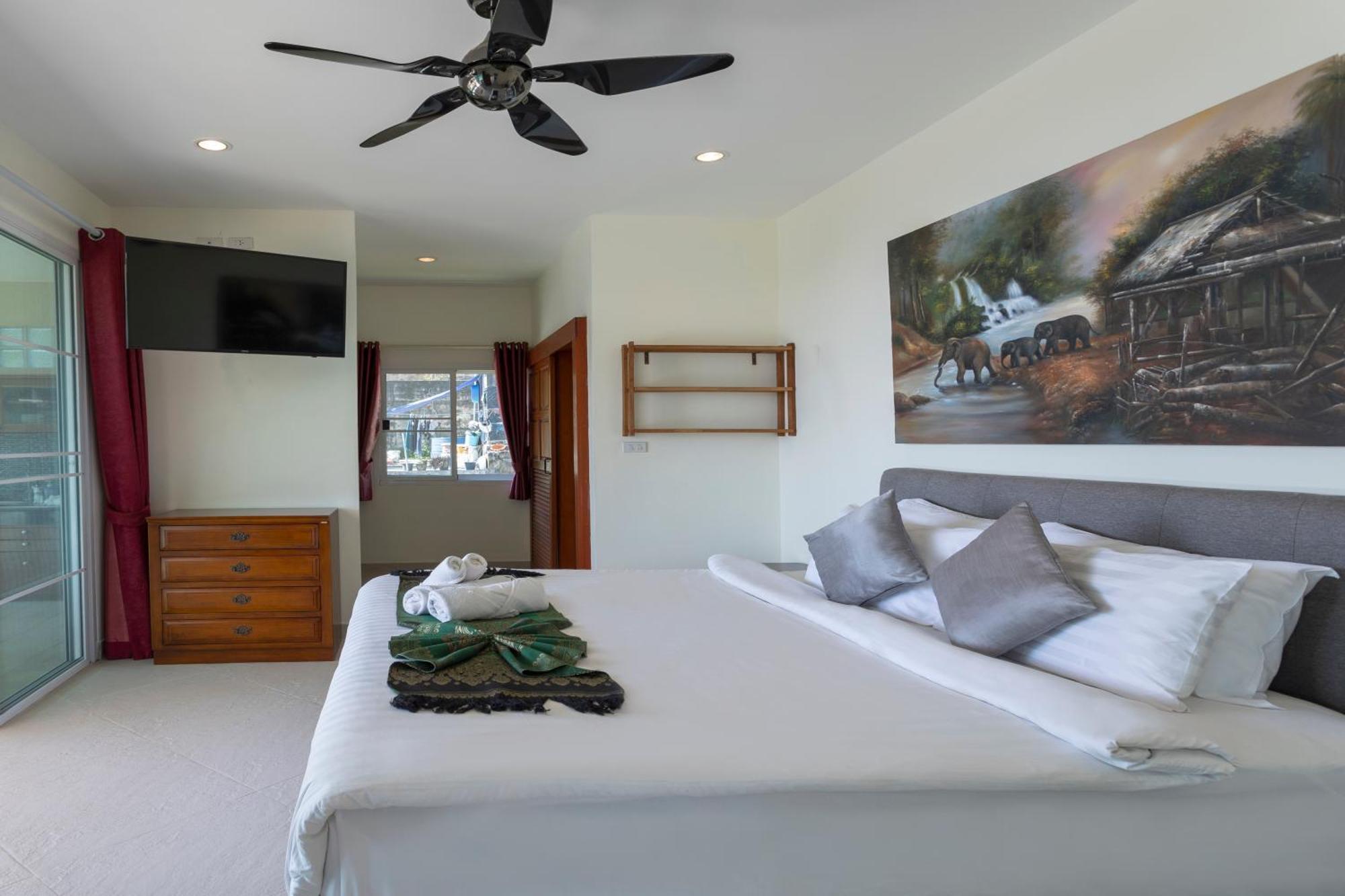 Bliss: 4 Bedroom Haven *