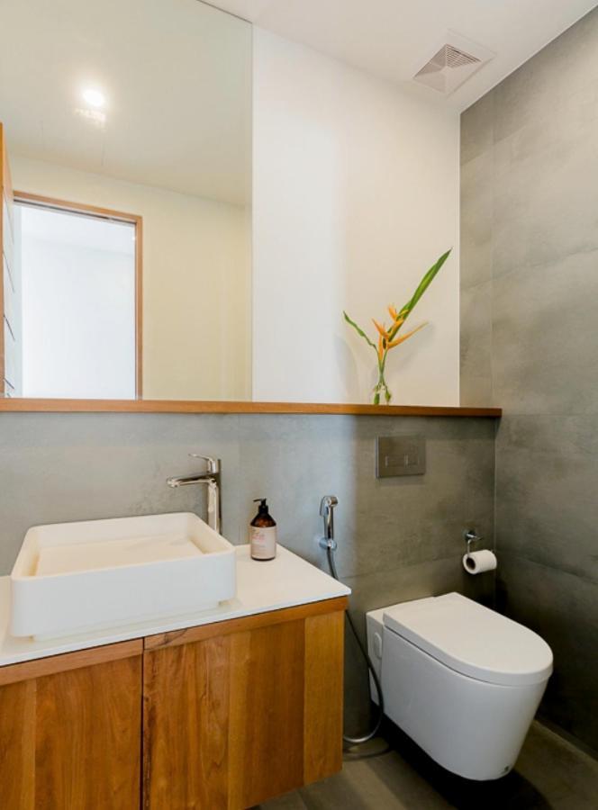 Yamu Hills Panoramic Ocean View 6 Bed Luxury Villa Phuket