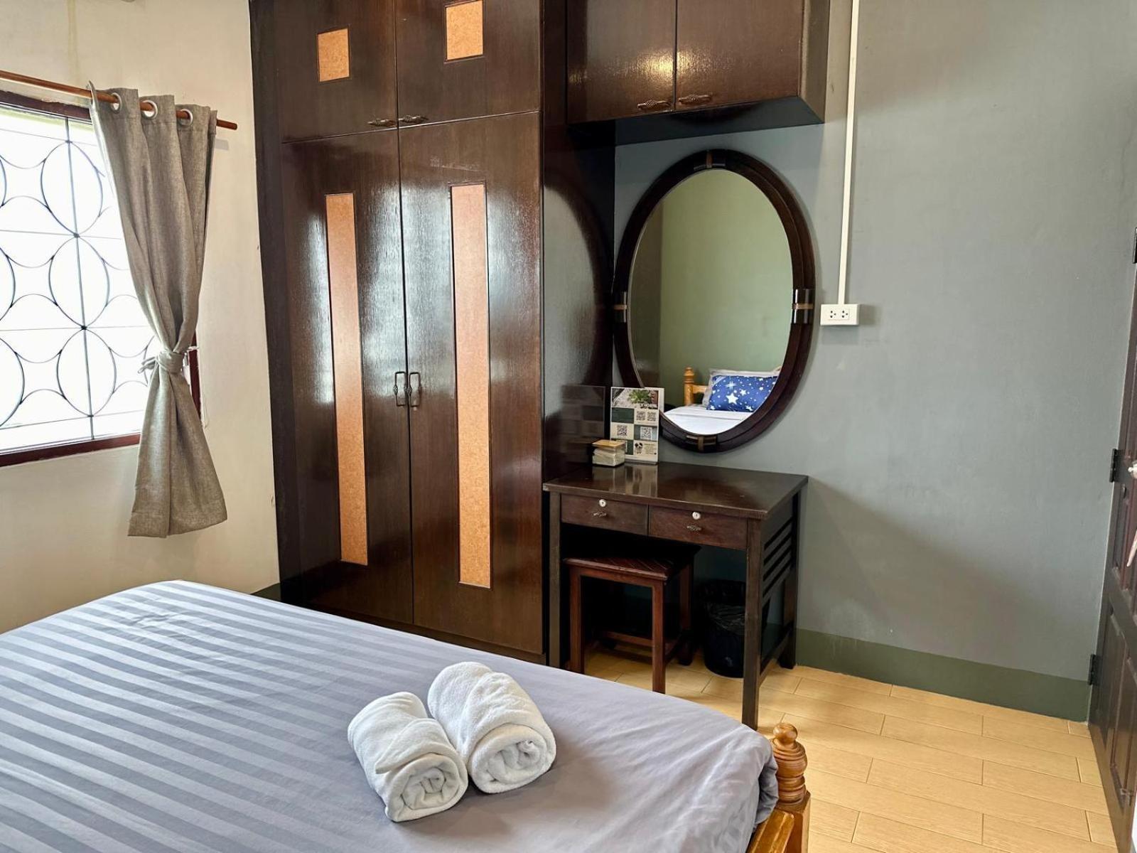 Niece - Sha Extra Albergue Phuket