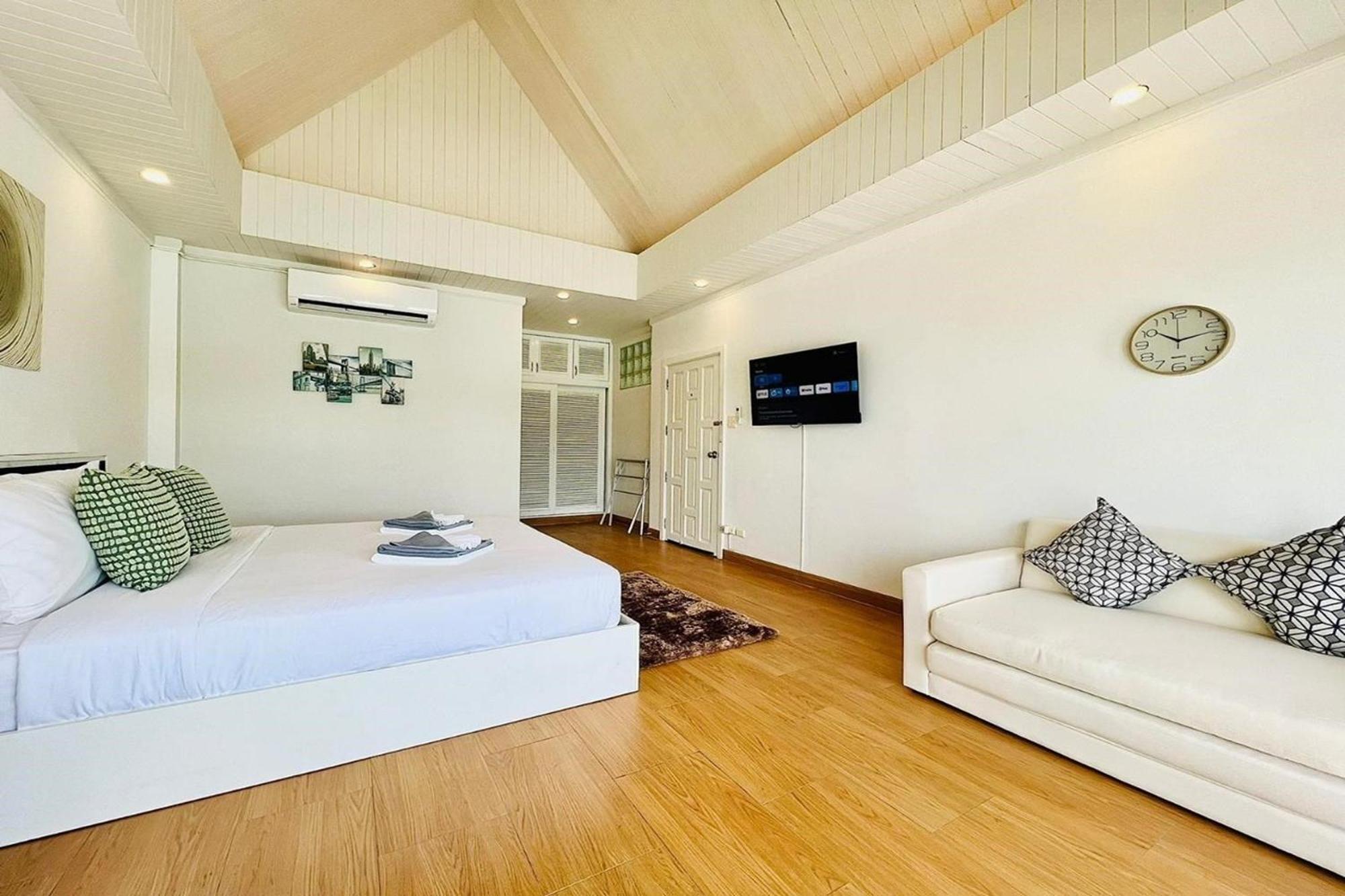 Panorama Ocean Villas, Kamala Villa *