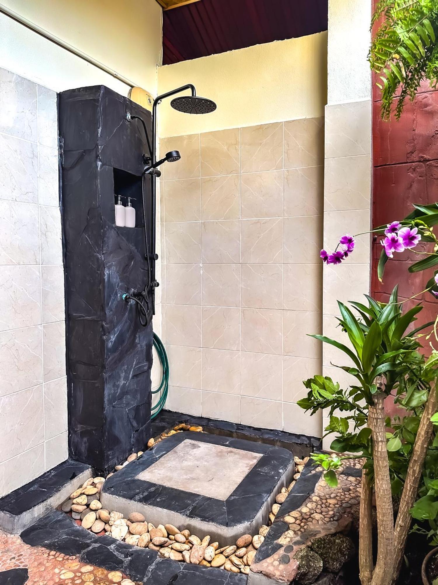 Shanti Phuket Guest house 3*