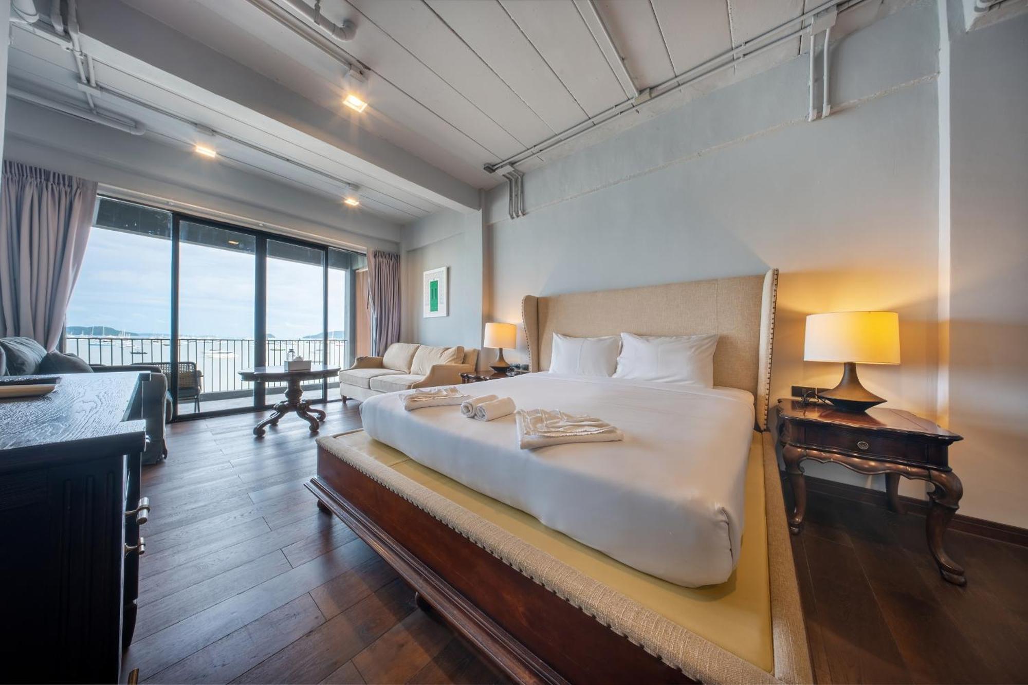 Hotel Shin Arch39 Phuket Front - Sha