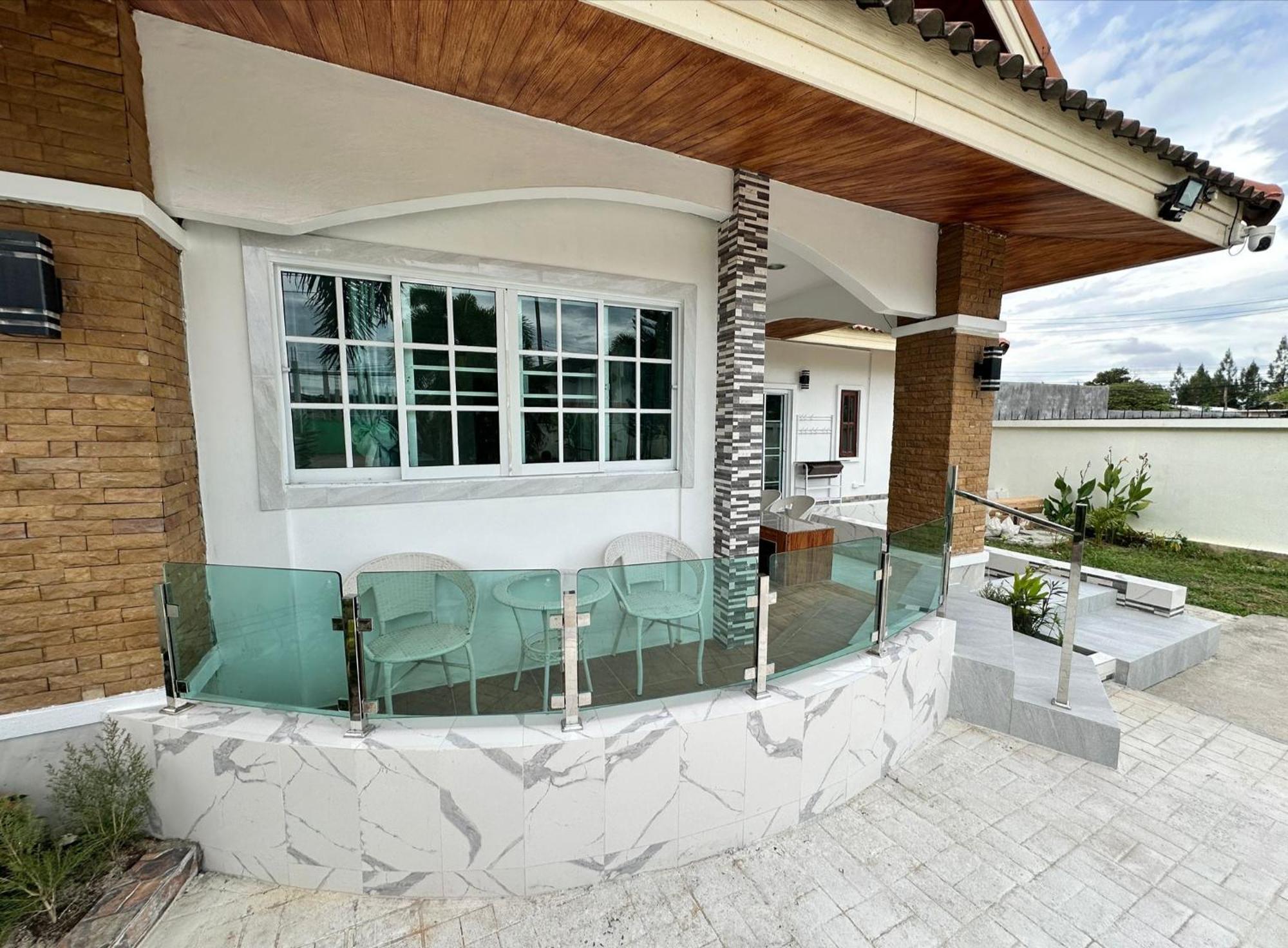 3br Near Laguna