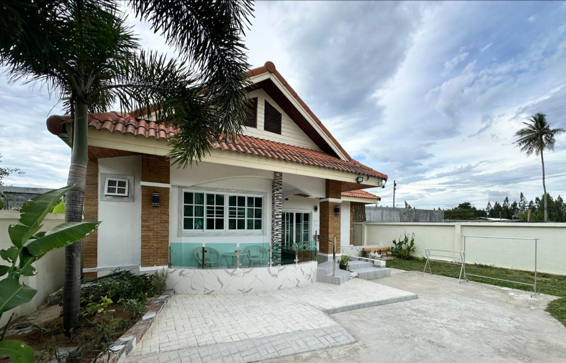 3br Near Laguna Villa