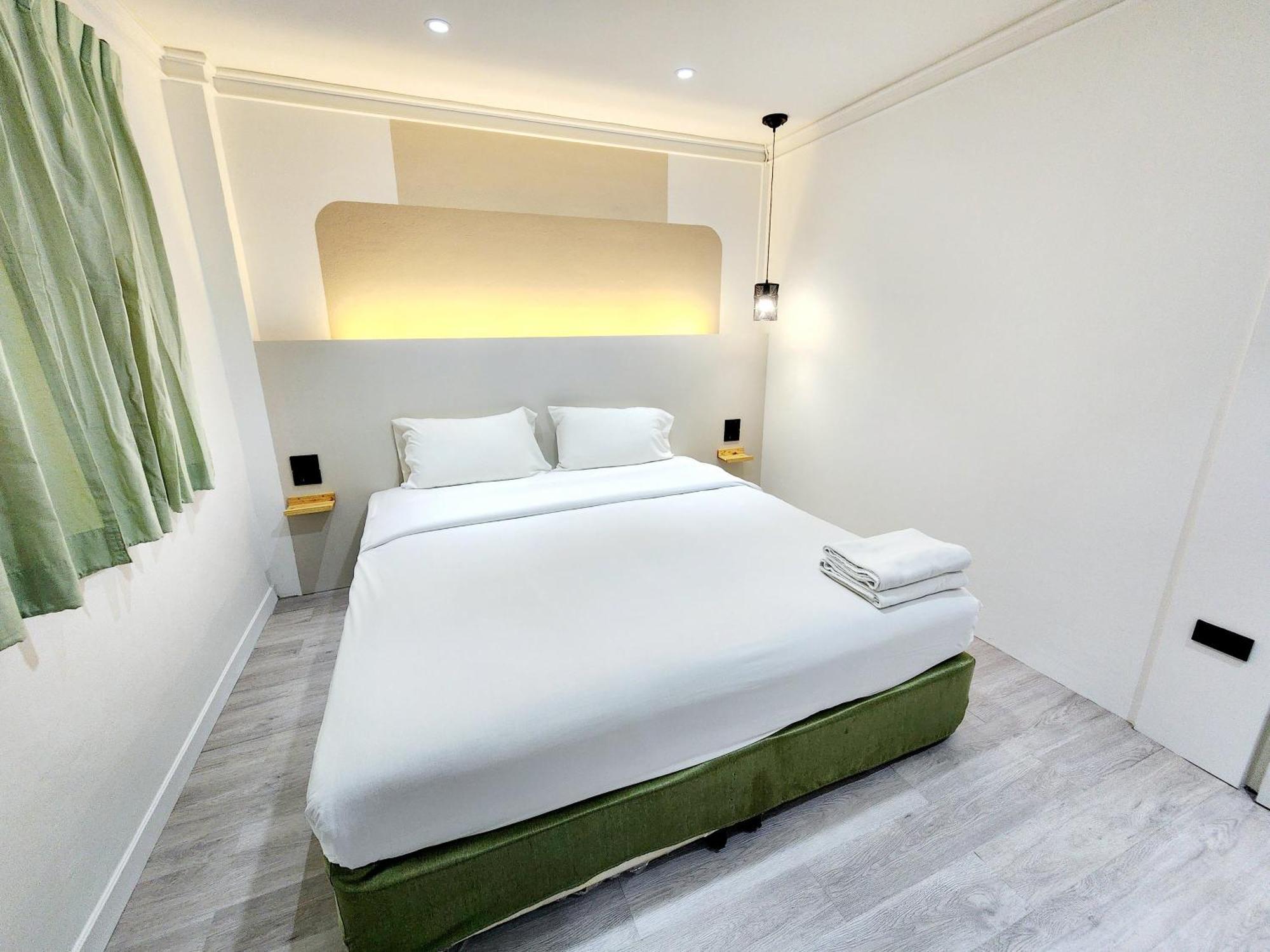Seatel Phuket, 2*