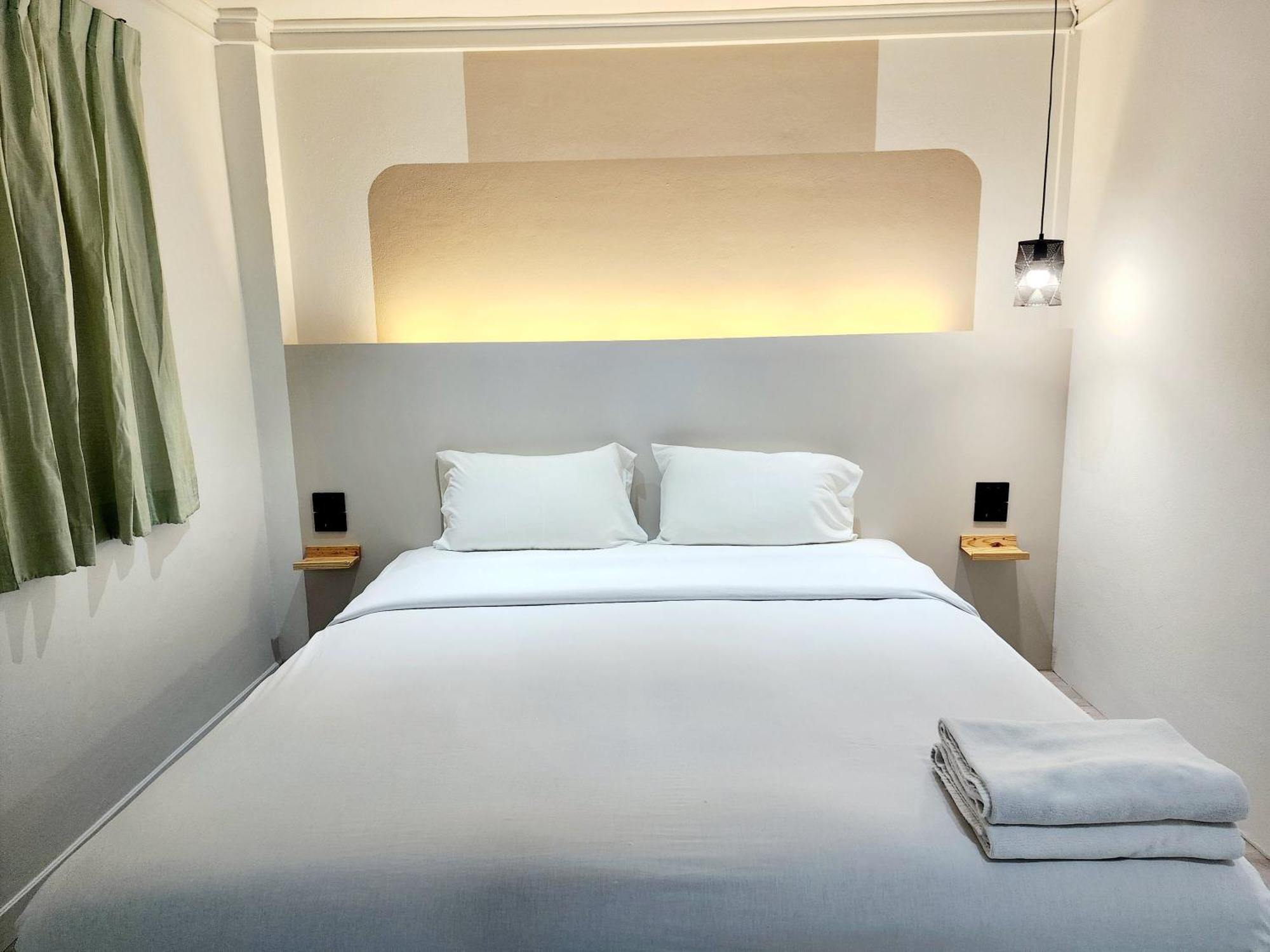 Seatel Phuket, Hotel