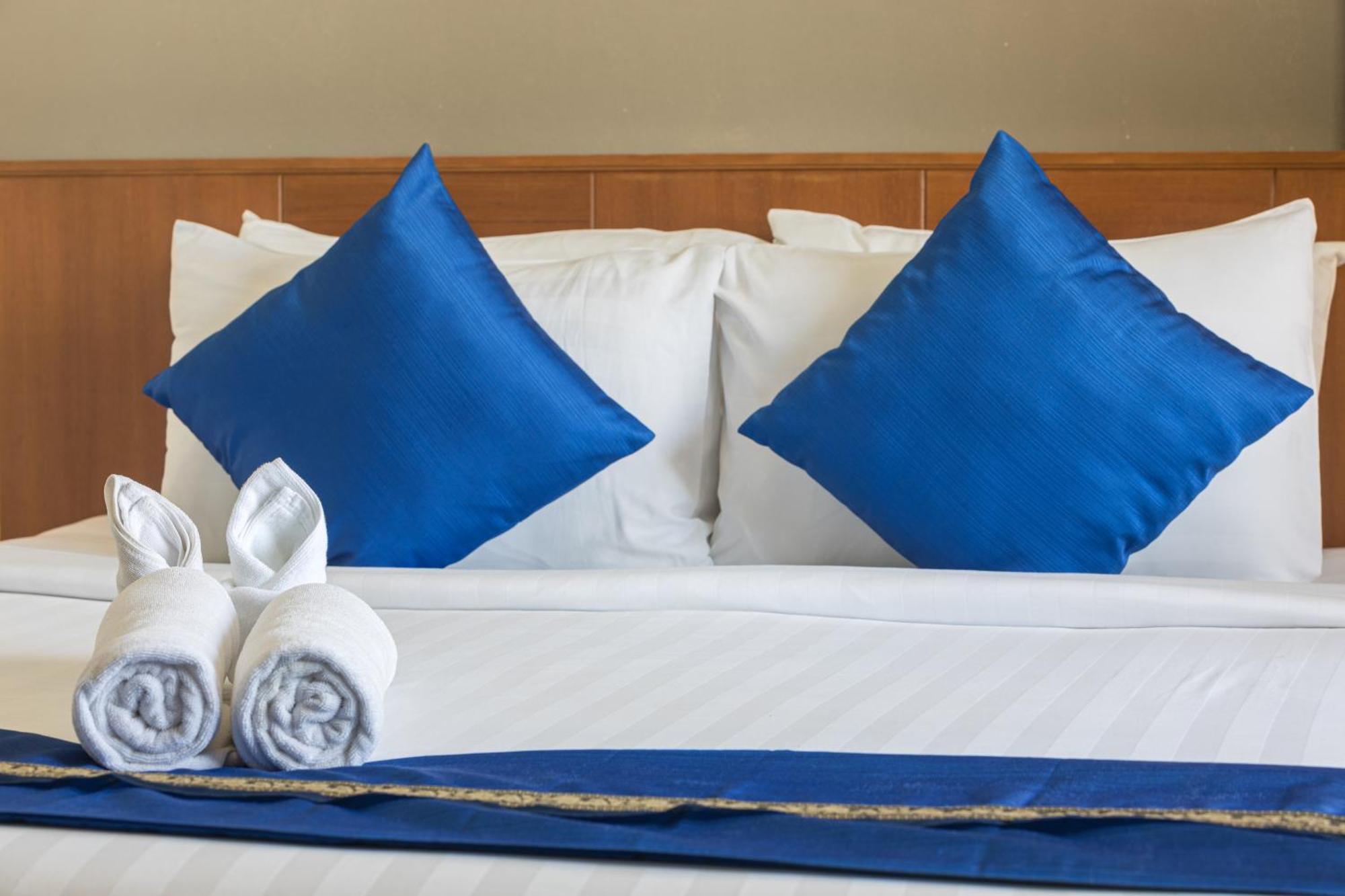 Blue Palm Resort 3*