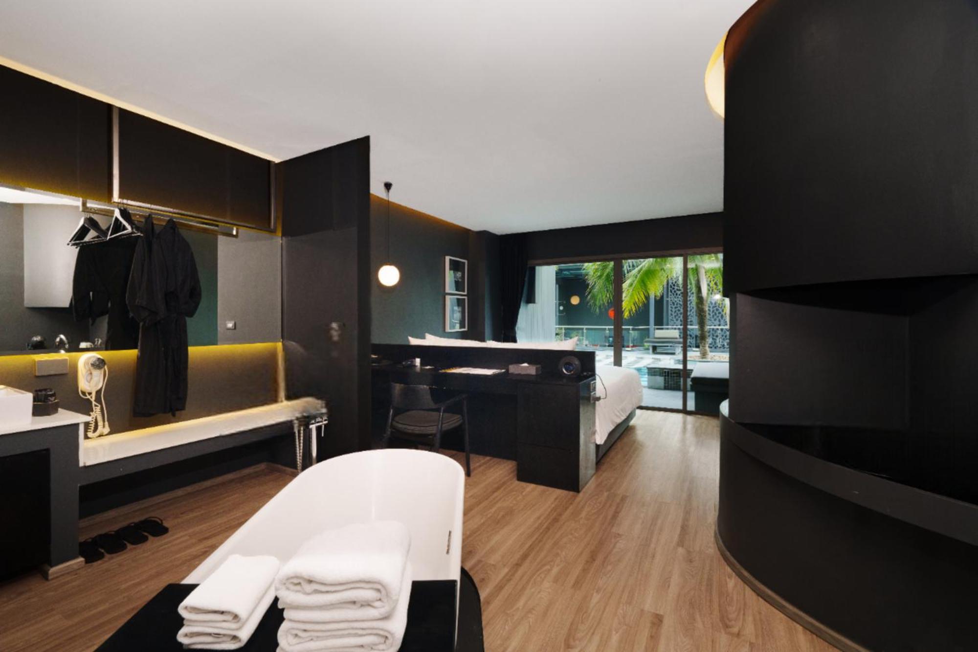 Hotel Hotel Tide Phuket Beachfront 5*