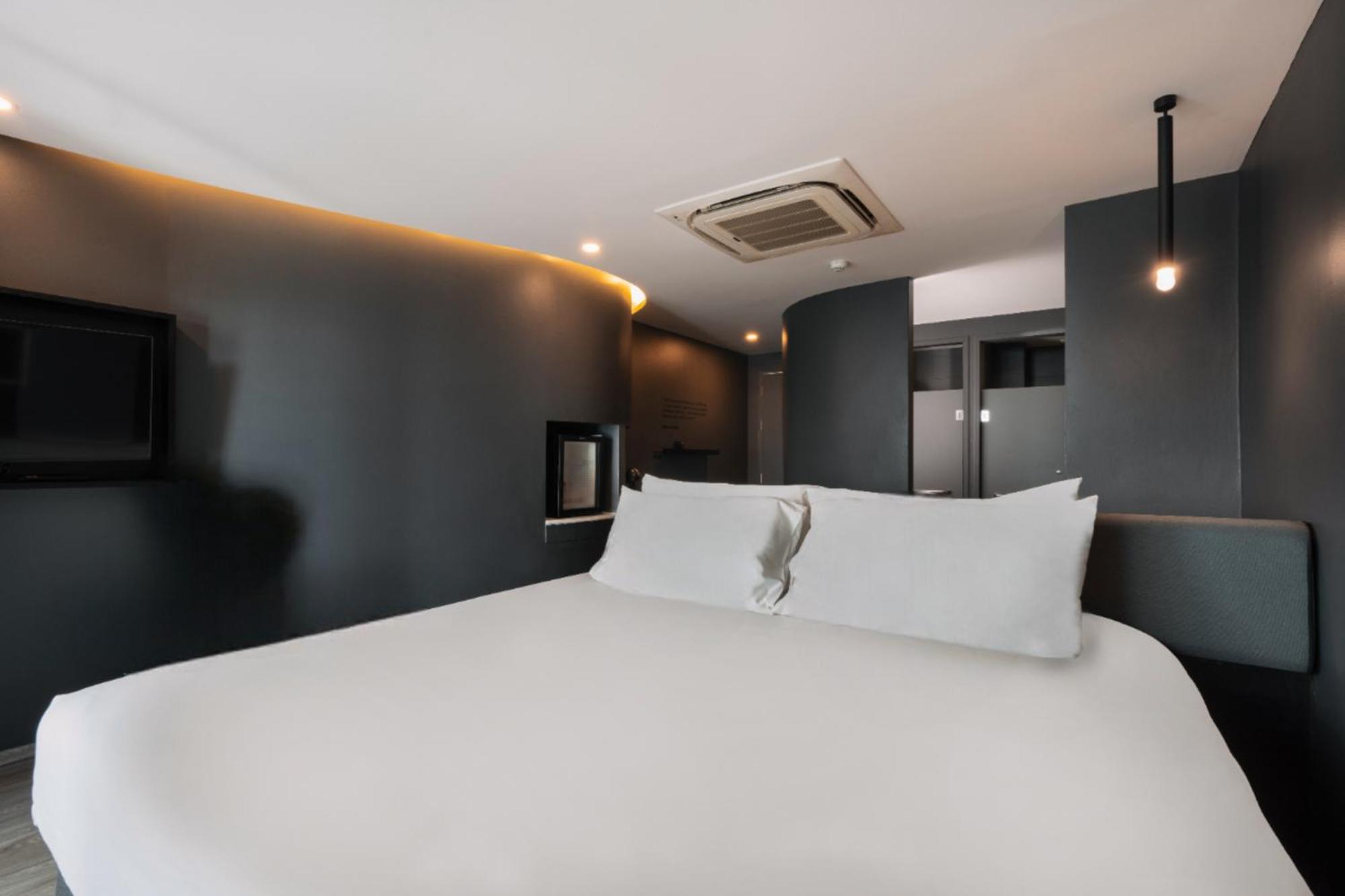 Hotel Tide Phuket Beachfront Hotel 5*