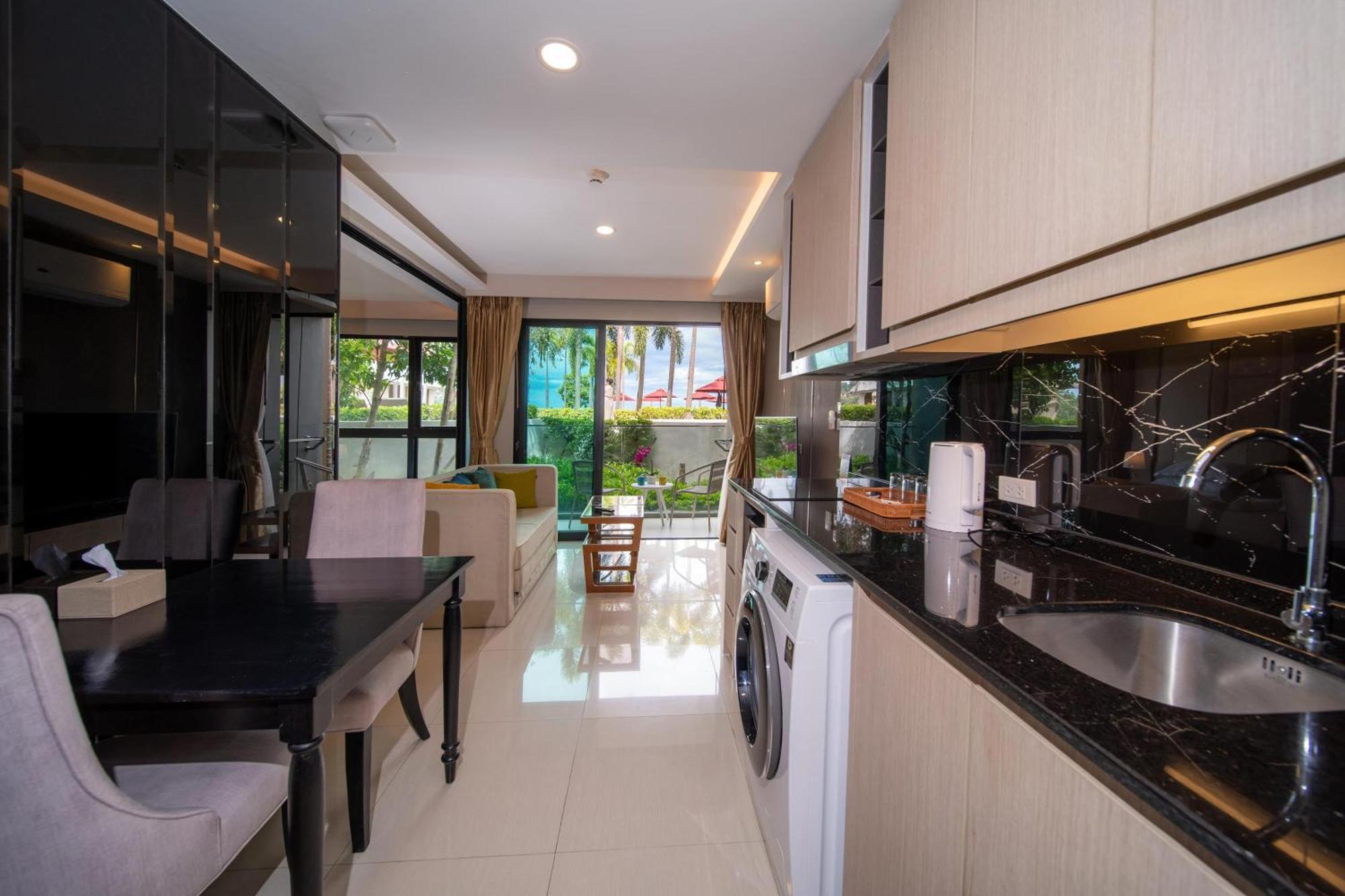 Private Residents In Surin Mida Aparthotel