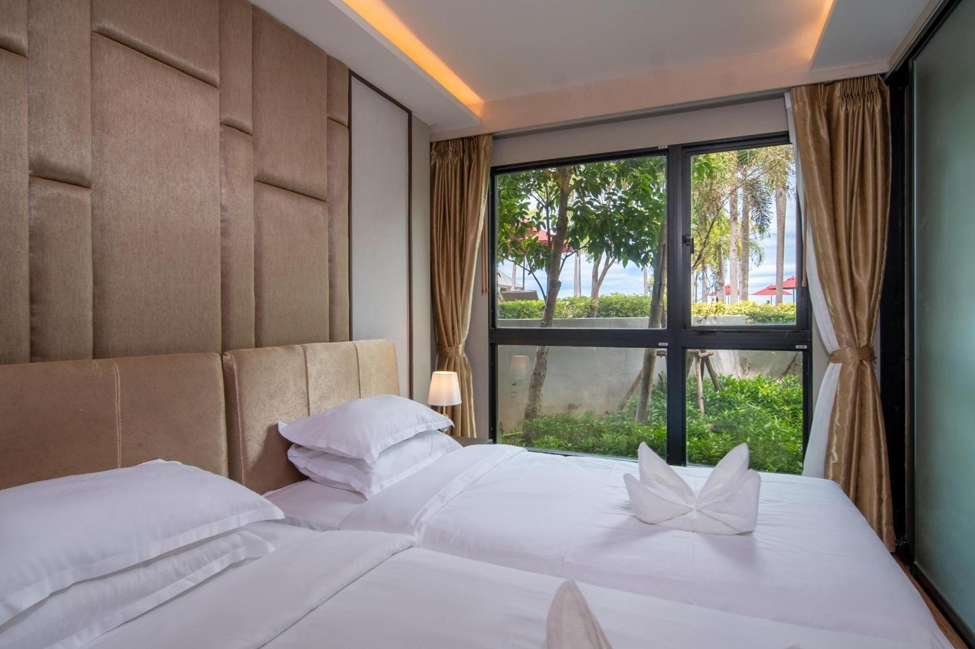 Private Residents In Surin Mida Aparthotel