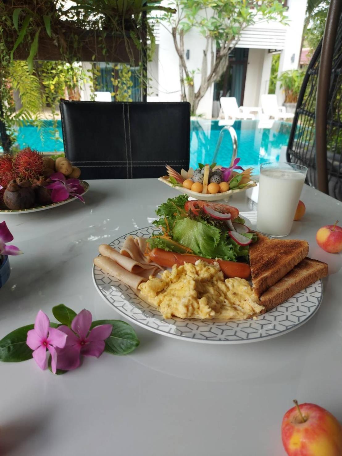 Monaburi Boutique 3*