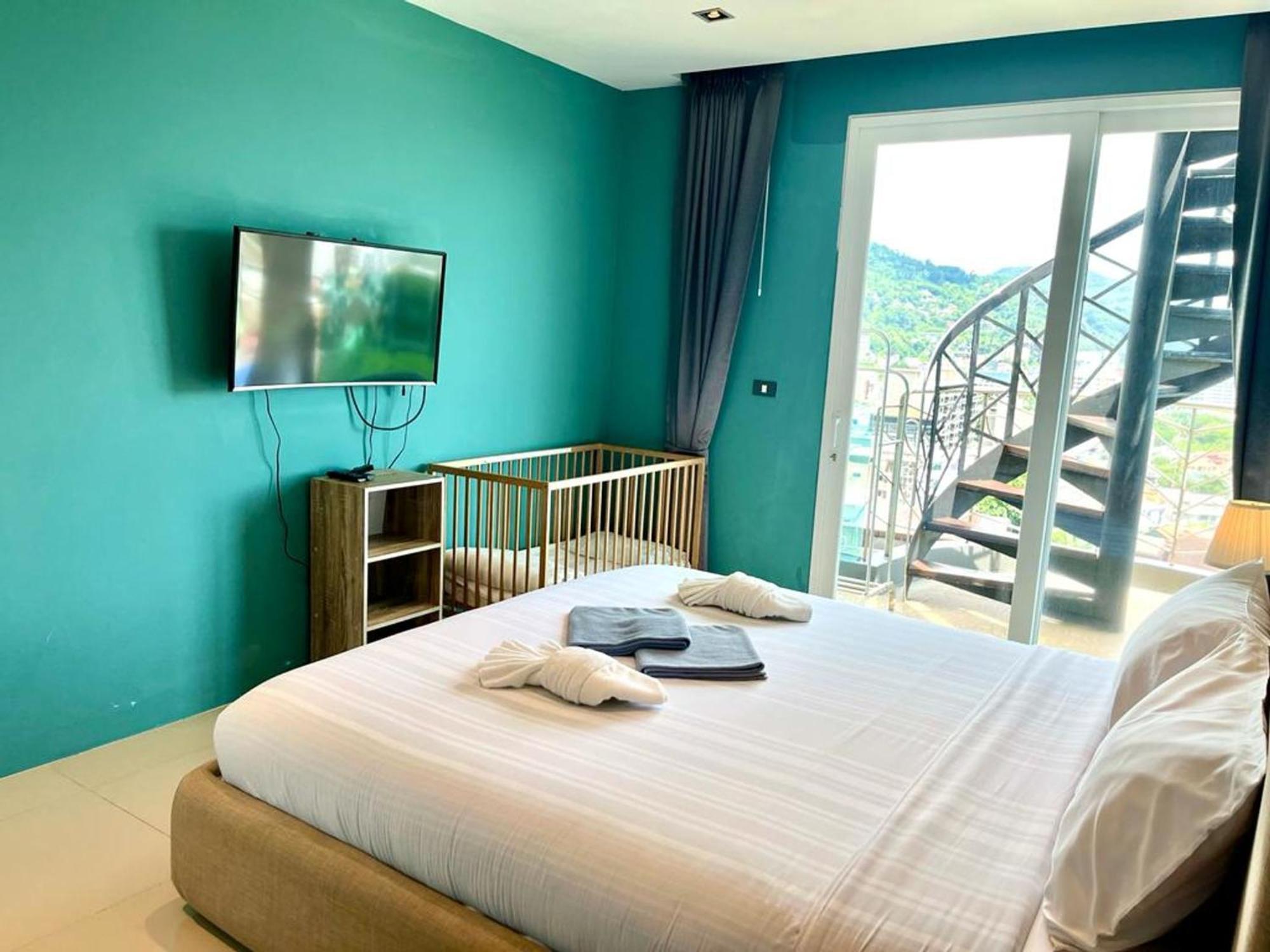 Holiday home The Oh-so-sexy Triple Penthouse - Rare 35br 188m2 Patong