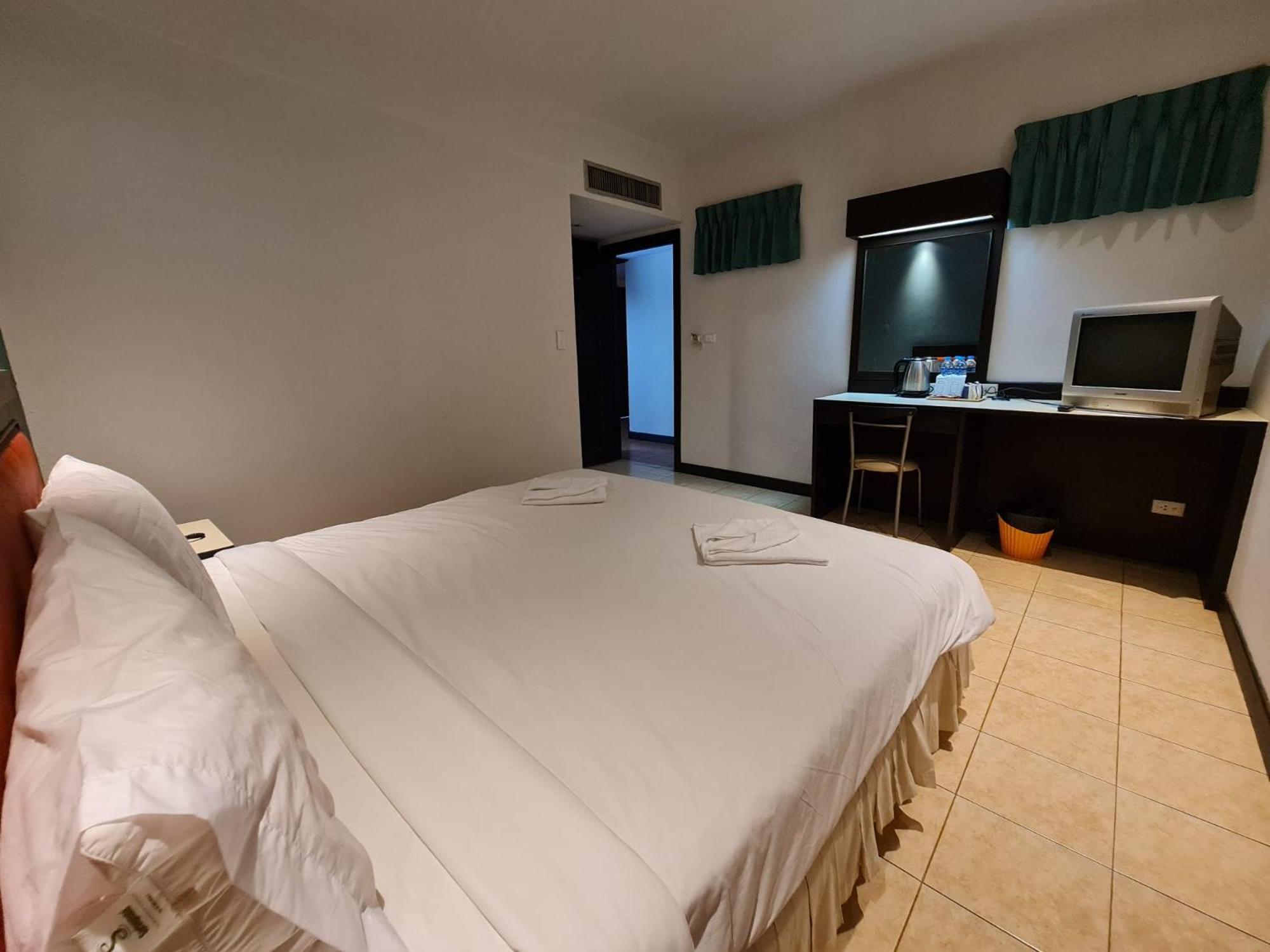 Desa Hotel 3*