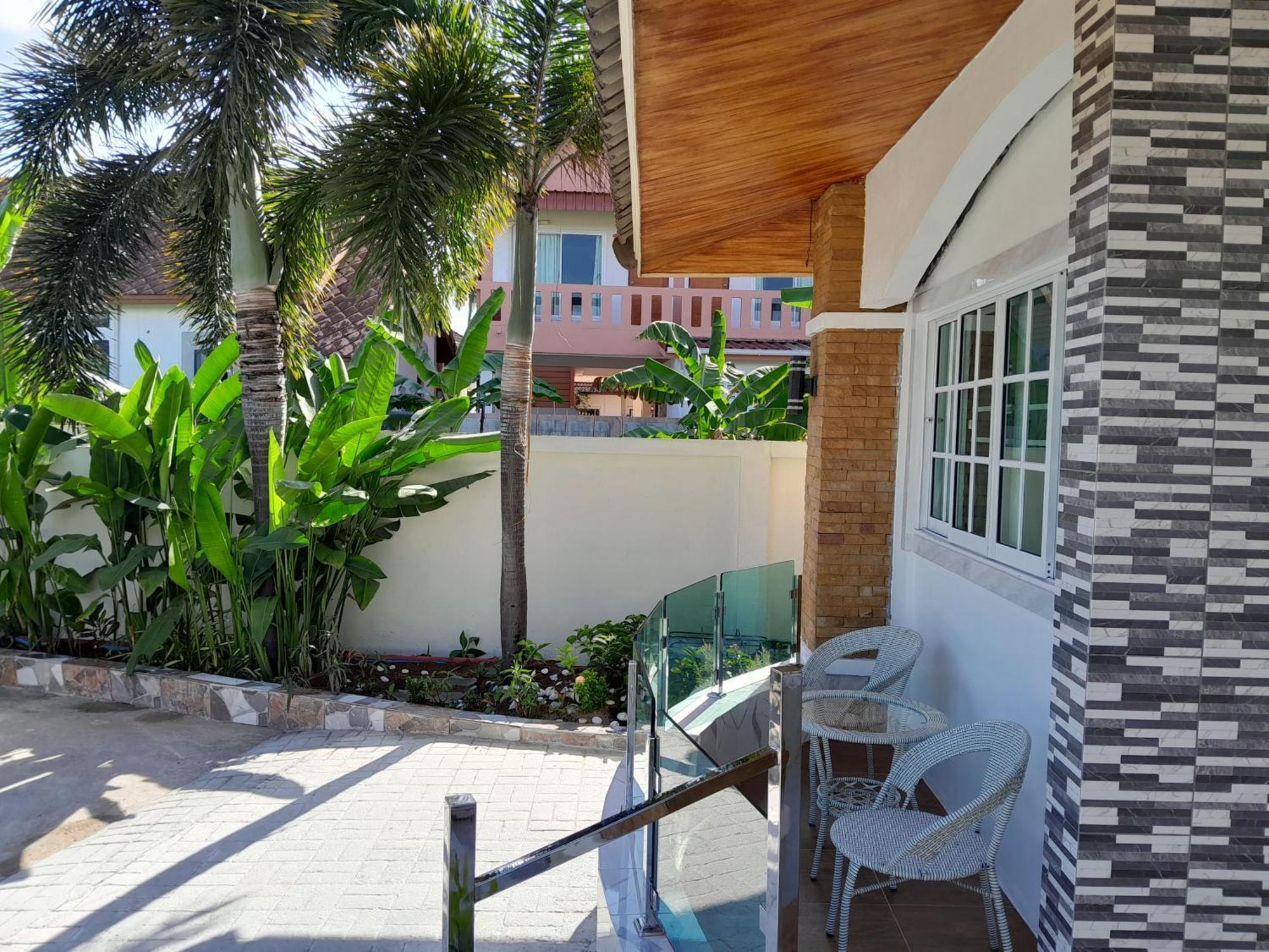 3br Near Laguna Villa