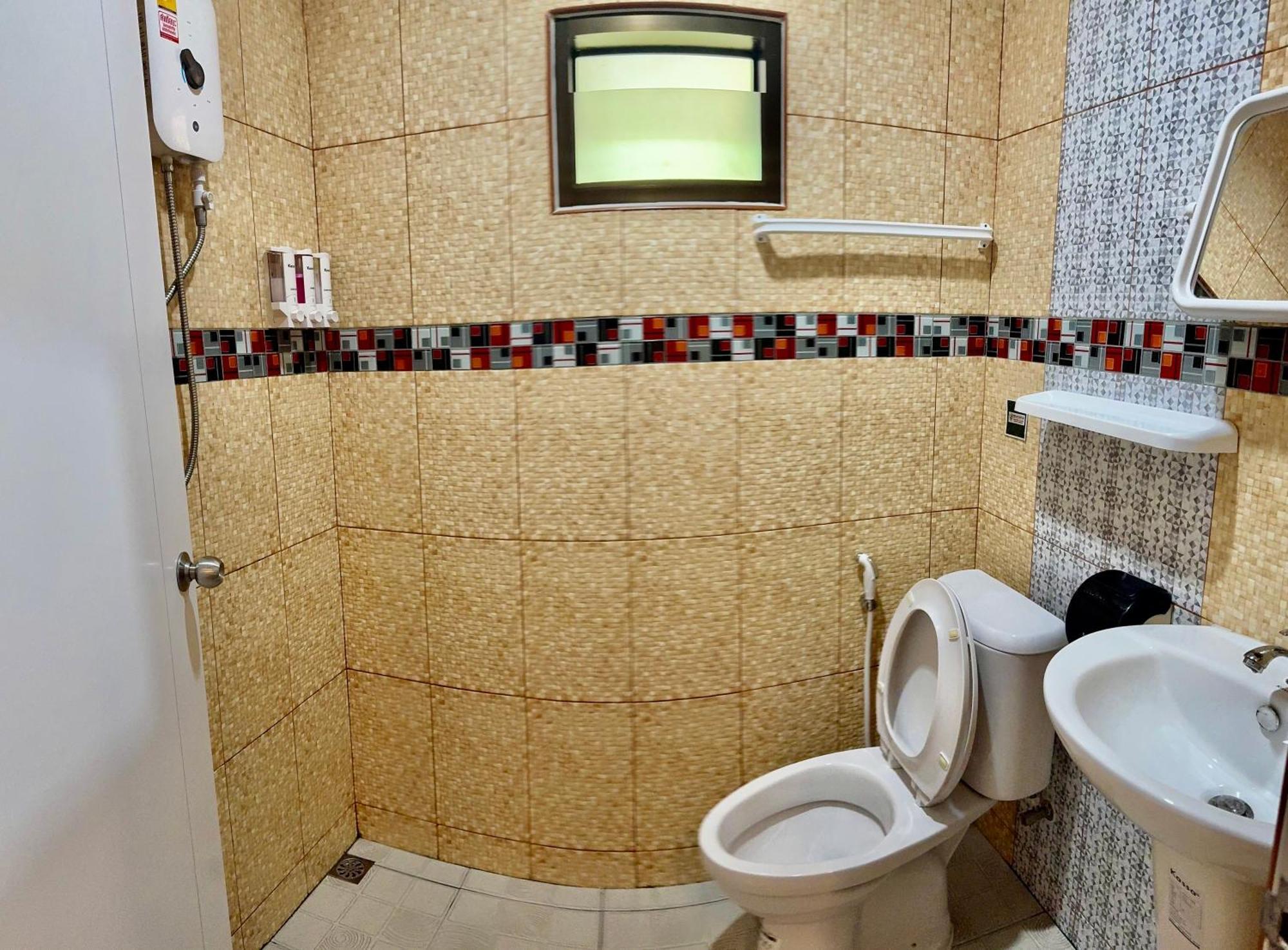 Guest house Golf House Nai Yang