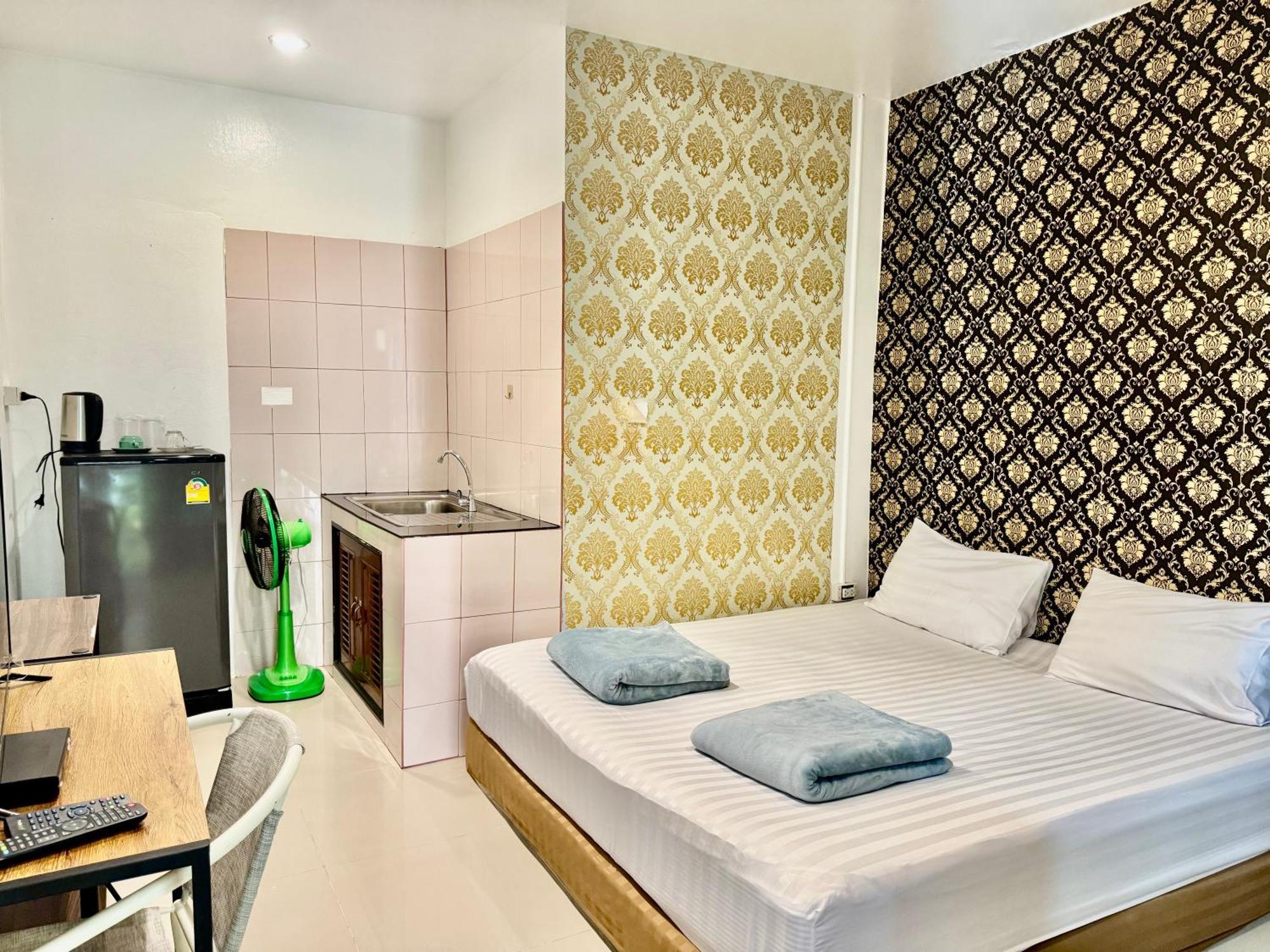 Golf House Guest house *