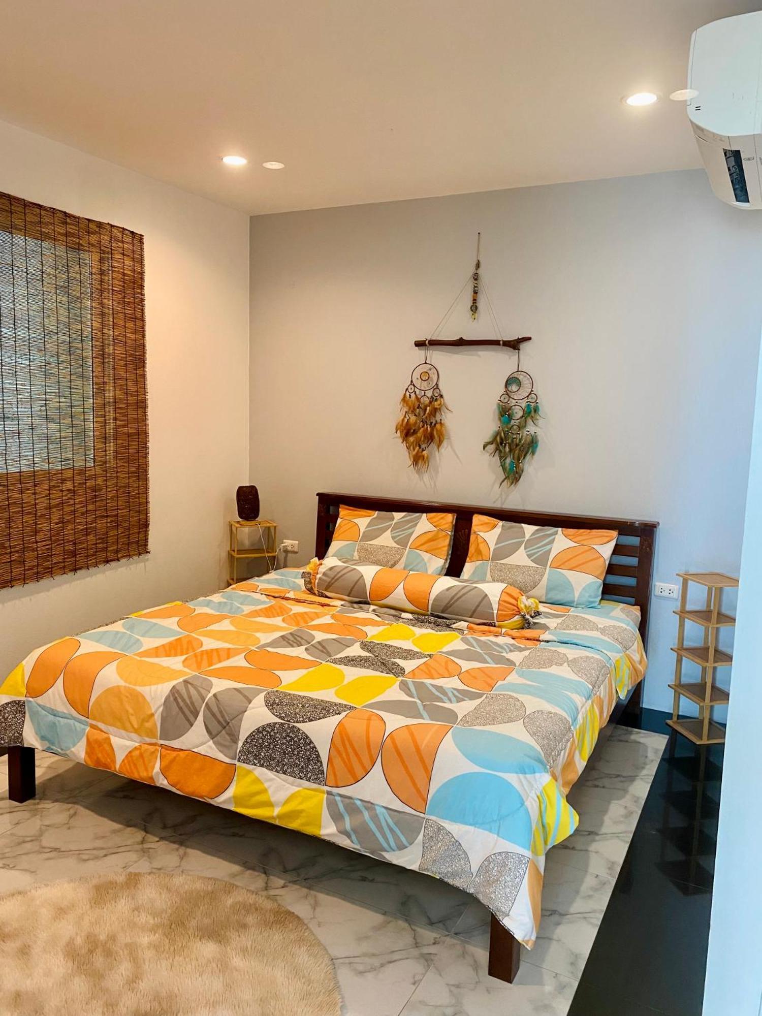 Sunset Village - Season Retreat
