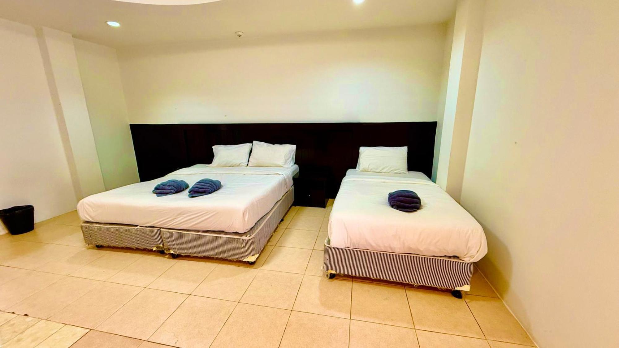 Hill Side Hotel 3*