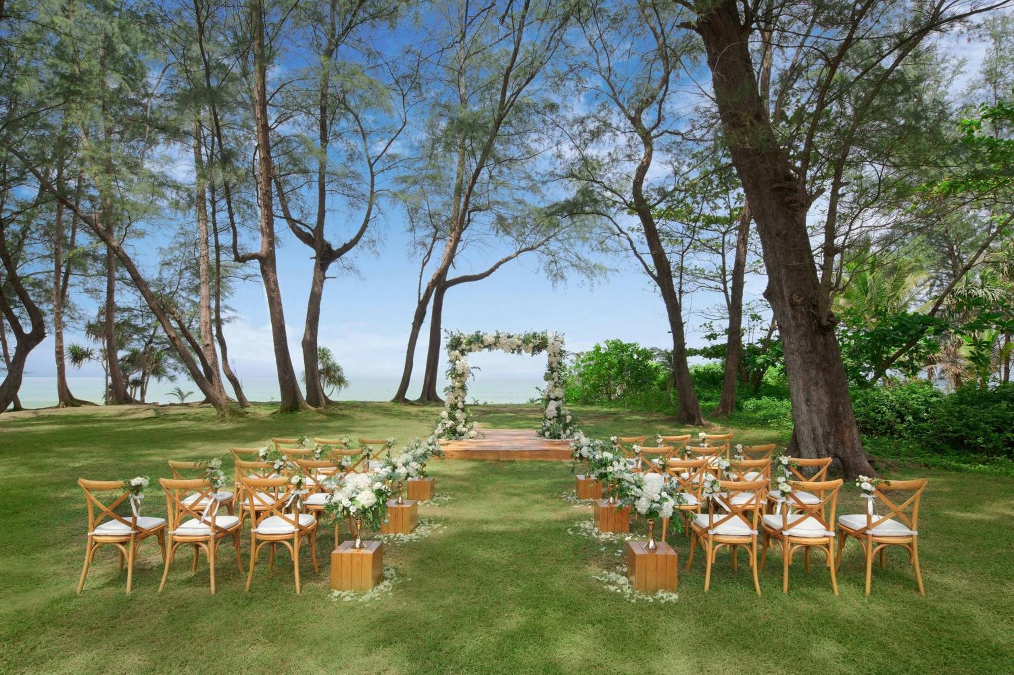 Le Meridien Phuket Hotel 5*