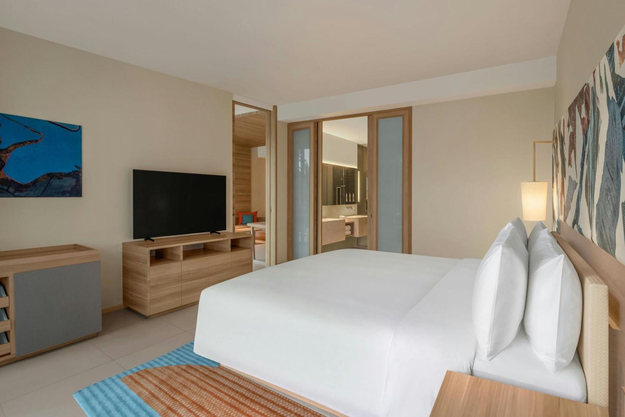 Le Meridien Phuket Hotel