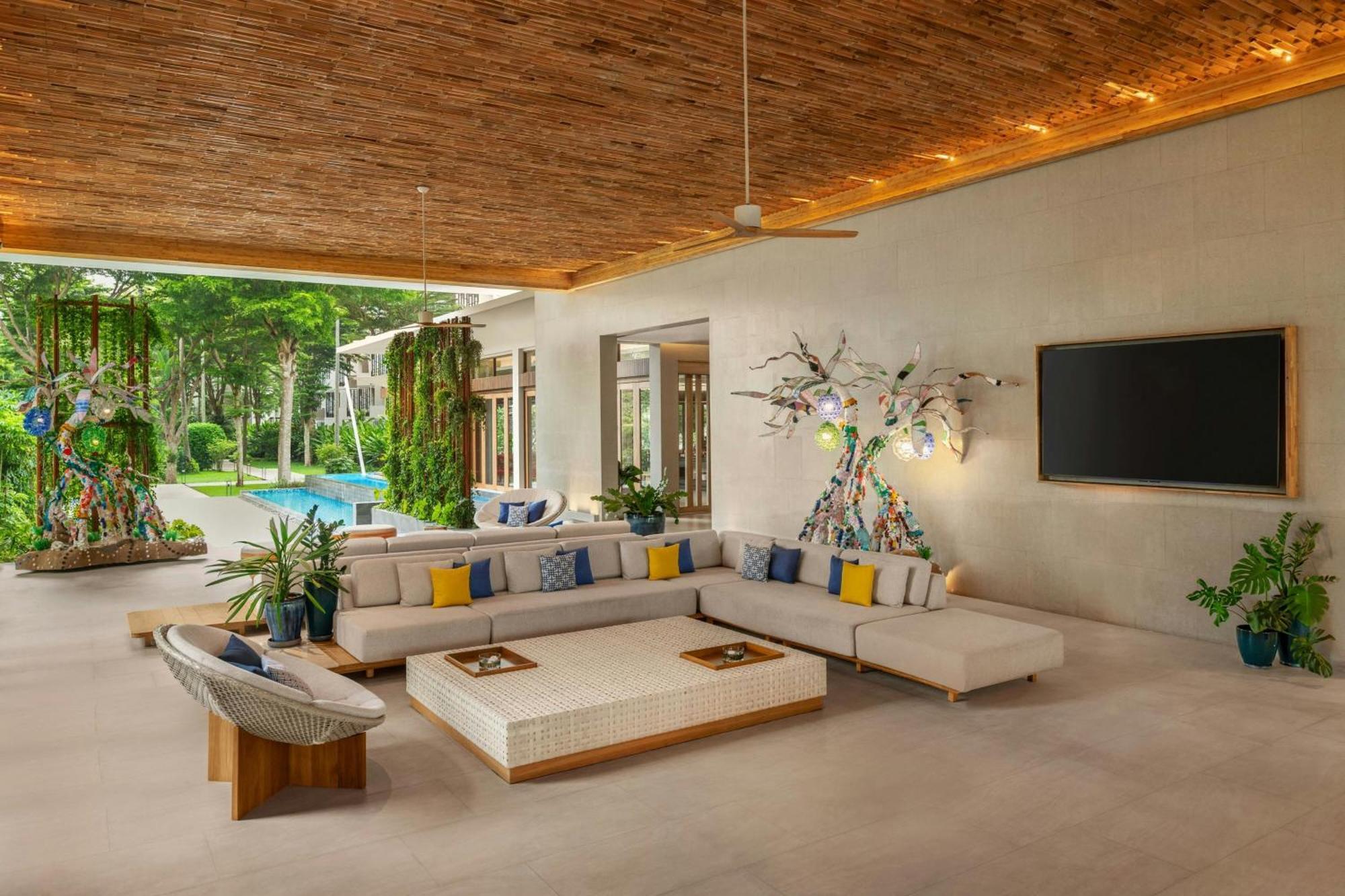 Le Meridien Phuket Hotel 5*