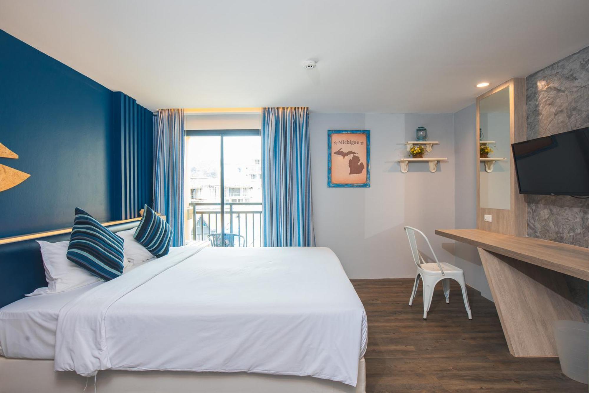 The Blue Pearl Kata Hotel