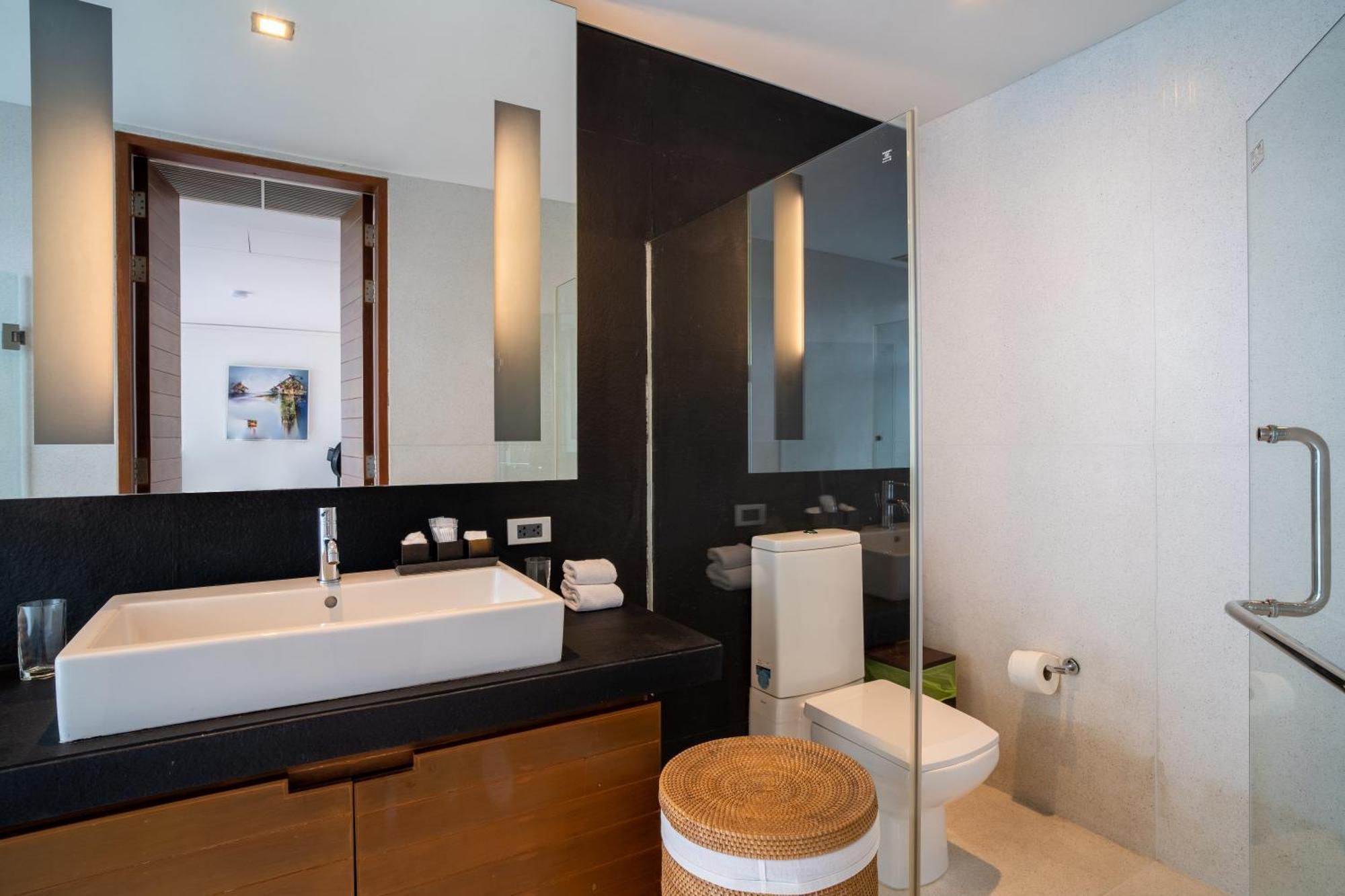 Oceanfront With Ocean And Views Villa Surin Beach (Phuket)