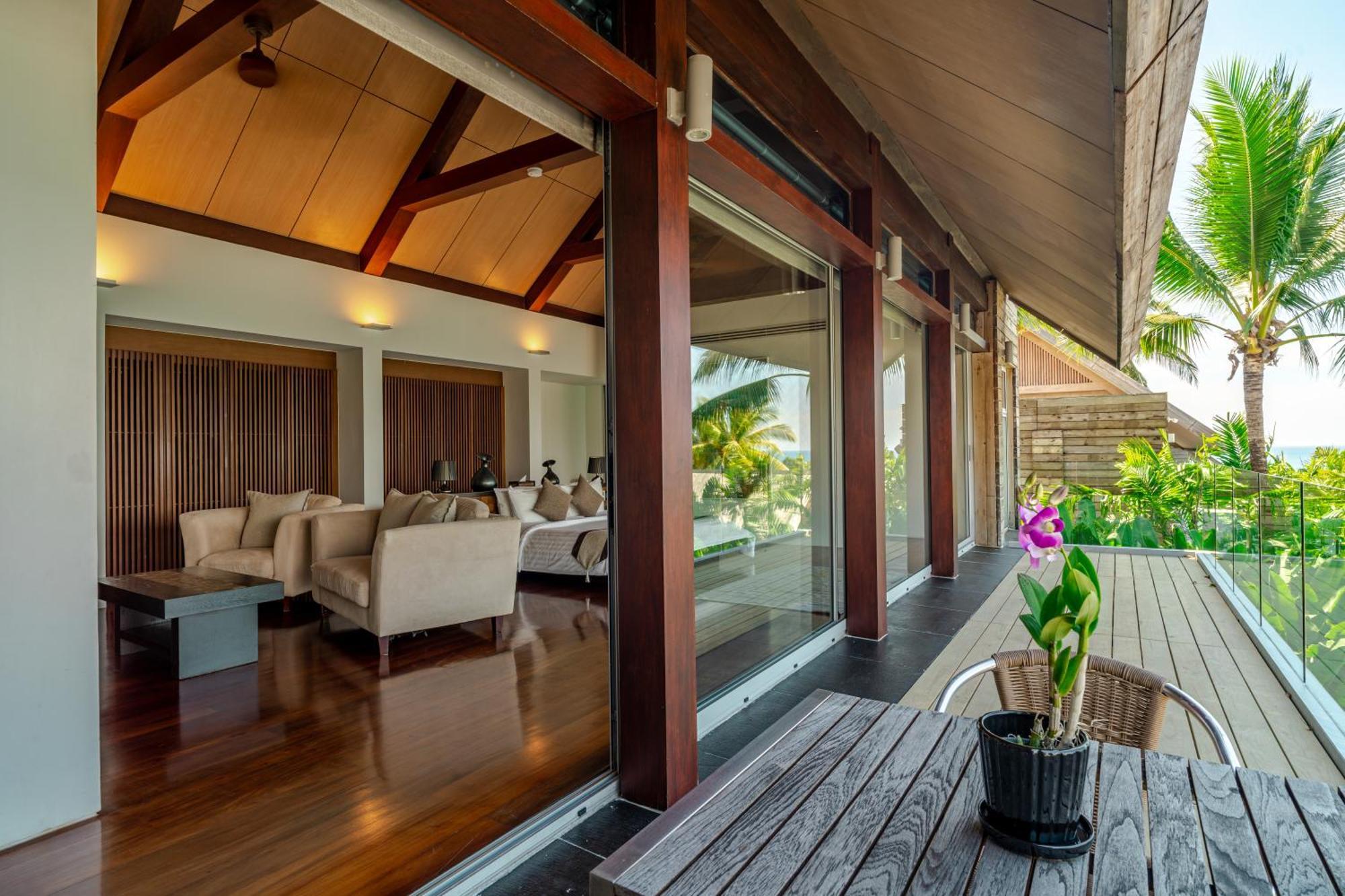 Oceanfront With Ocean And Views Villa
