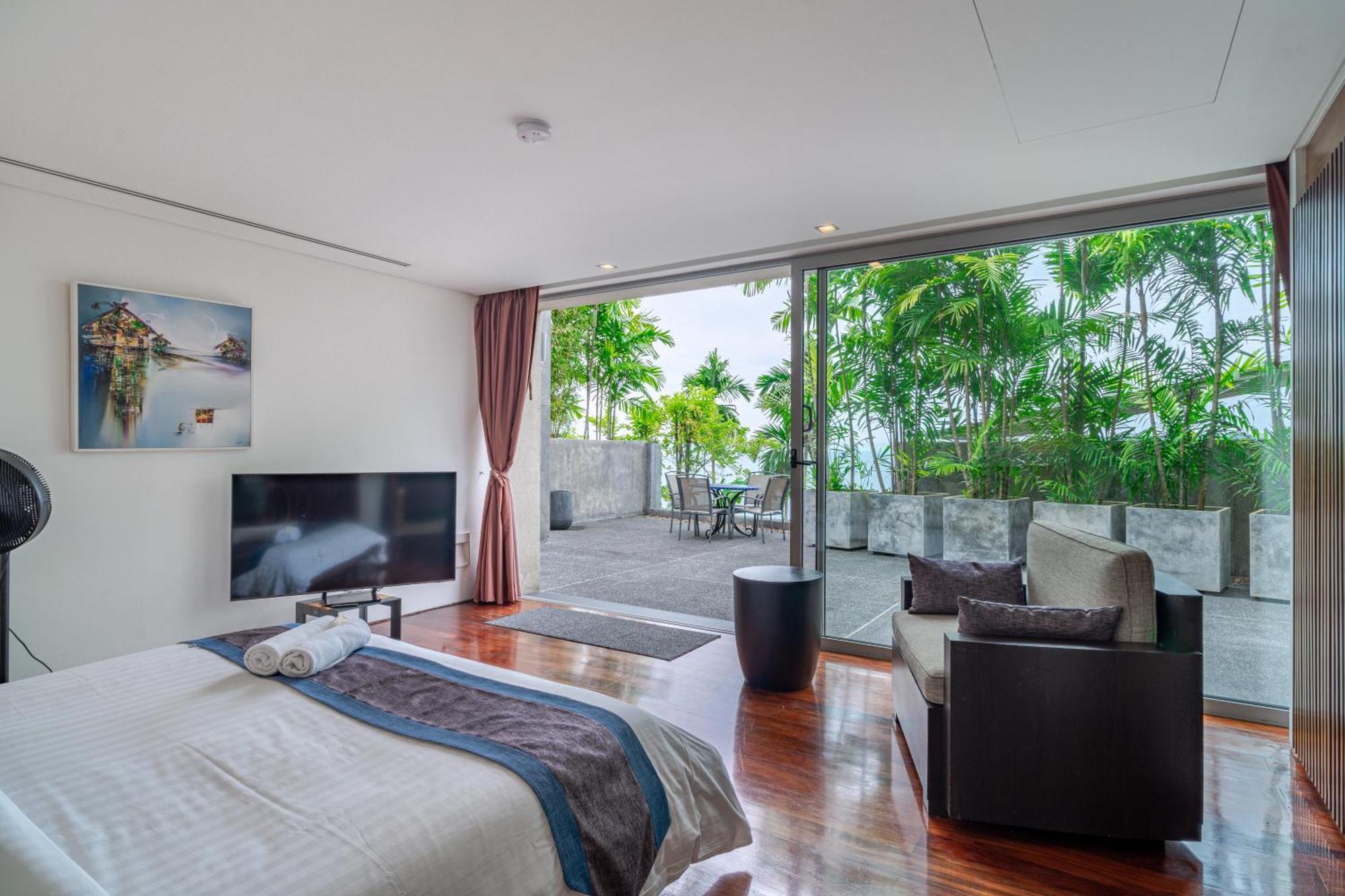 Villa Oceanfront With Ocean And Views