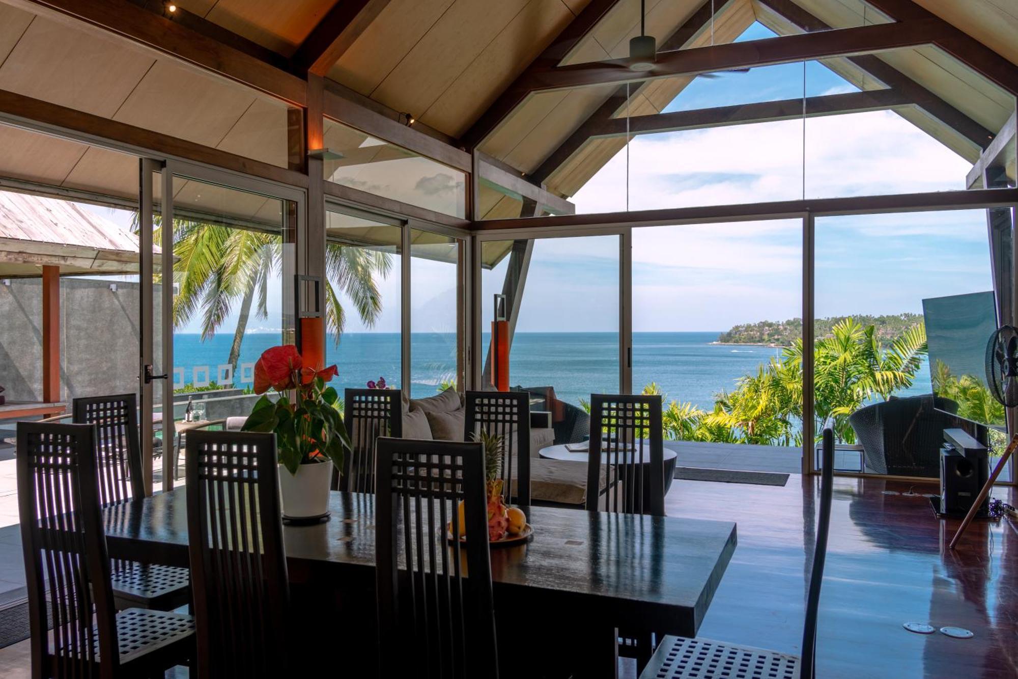 Villa Oceanfront With Ocean And Views