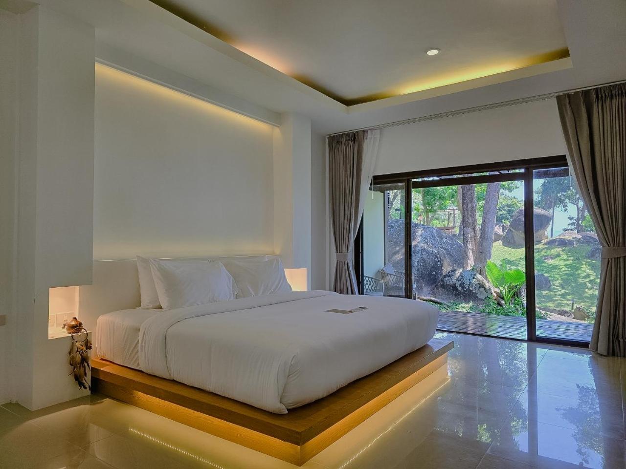 Anona Sunset Boutique 5* Ban Karon