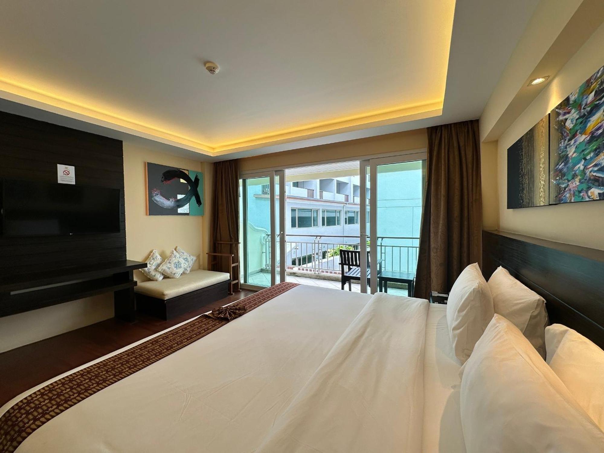 Hotel R-mar And - Sha