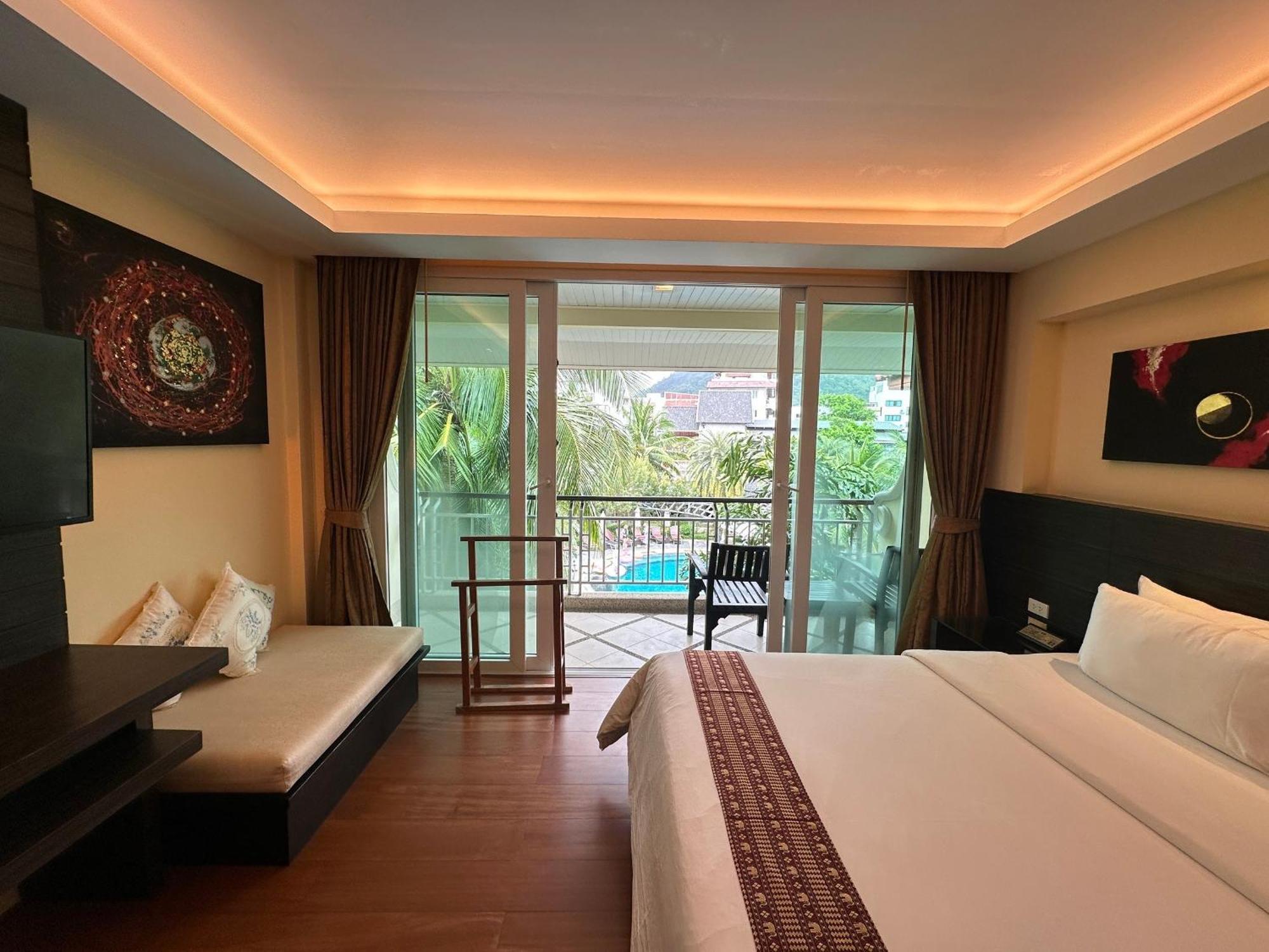 R-mar And - Sha Phuket