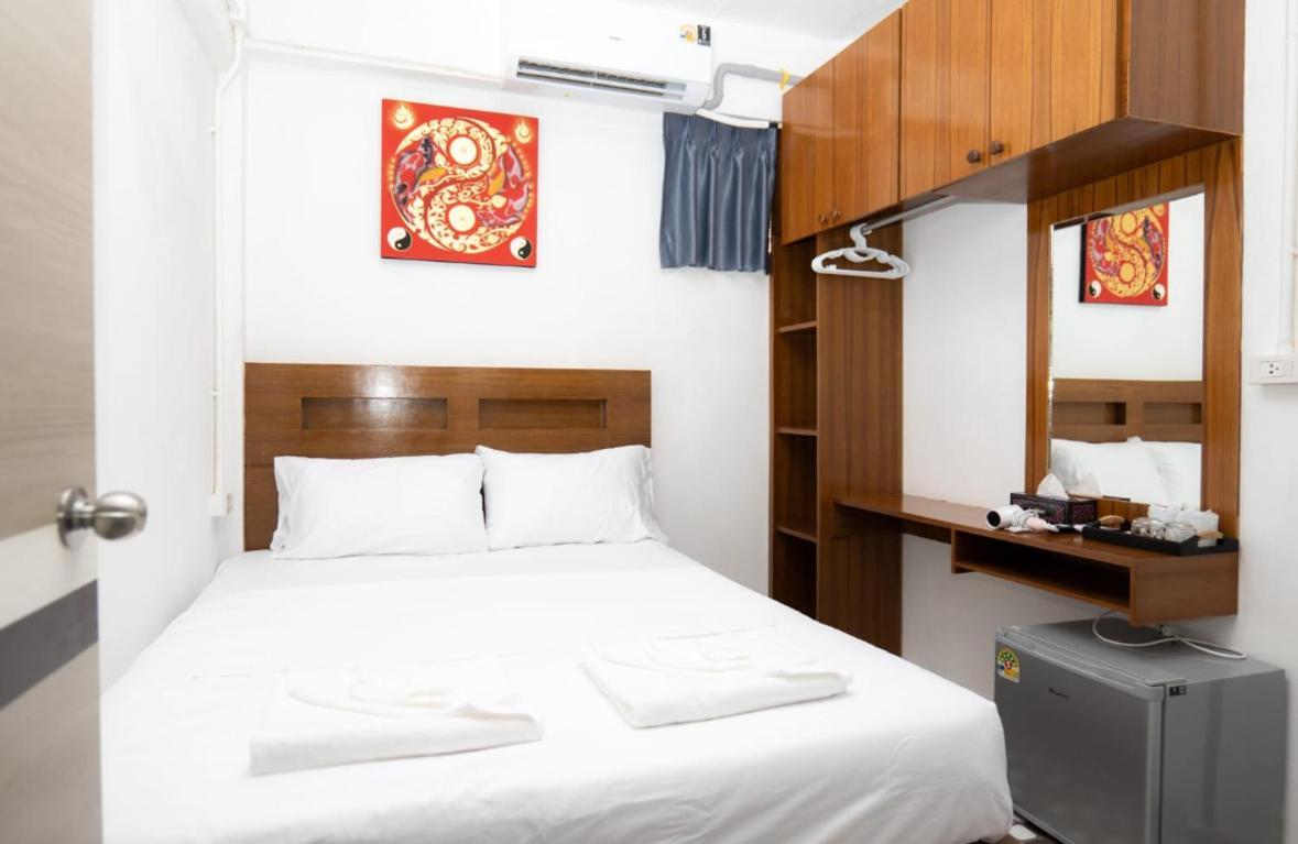 I Talay Phuket Ban Karon