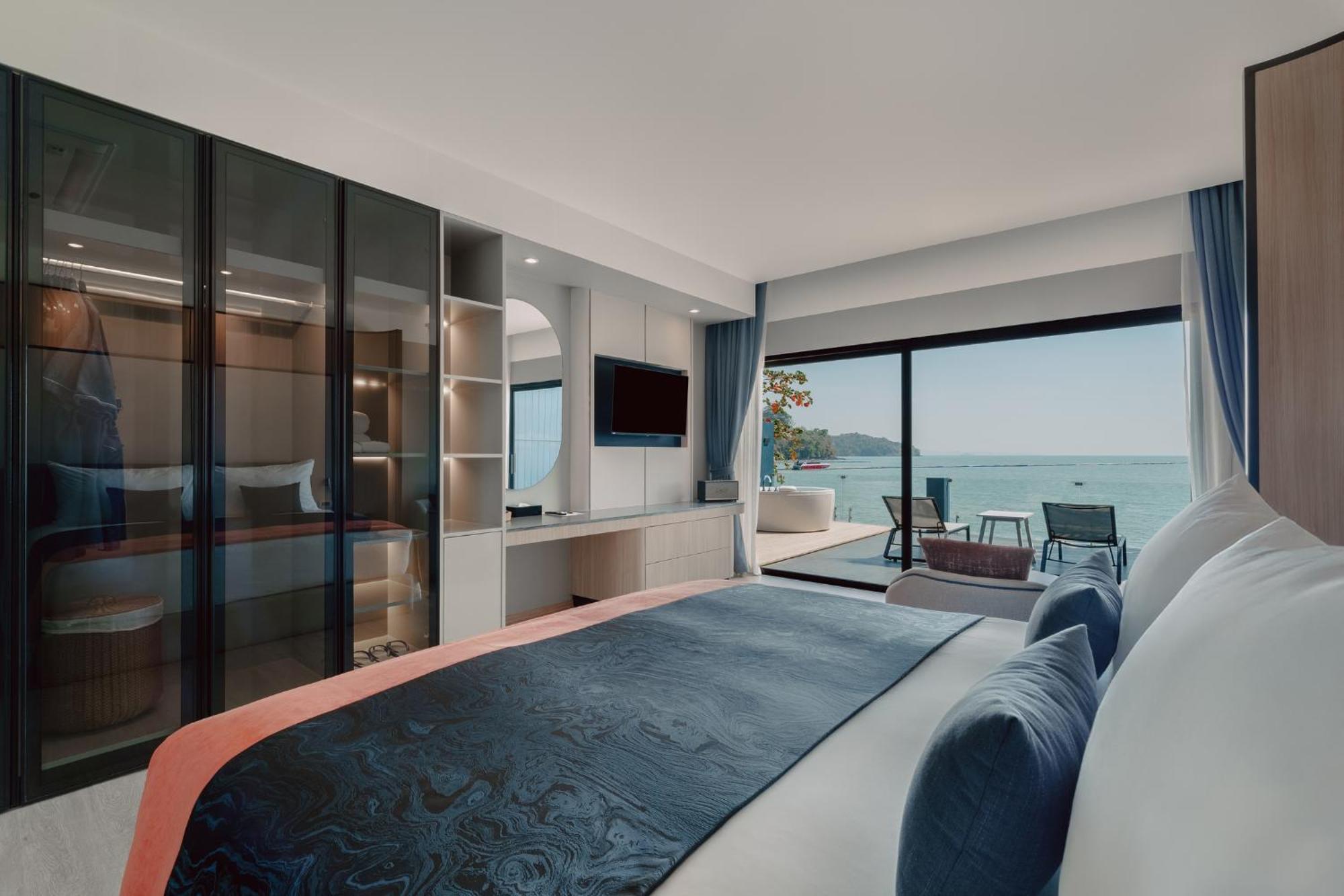 Hotel Hotel Tide Phuket Beachfront 5*
