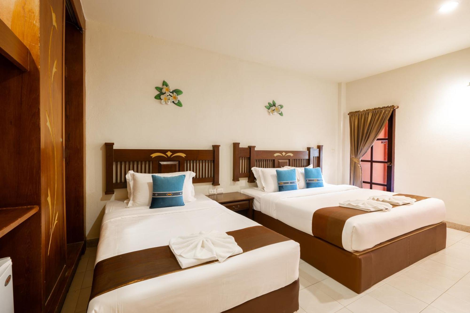 Phuket Leelavadee Hua Ting 4*