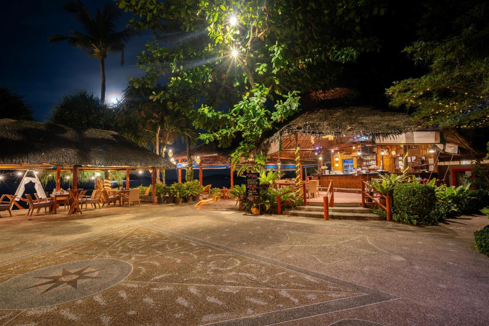 Resort Friendship & Atmanjai Wellness Centre