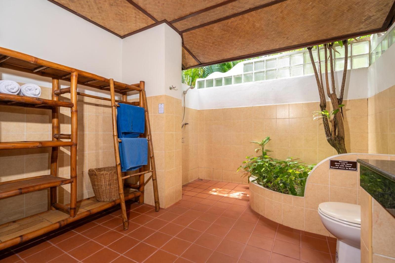 Resort Friendship & Atmanjai Wellness Centre Rawai