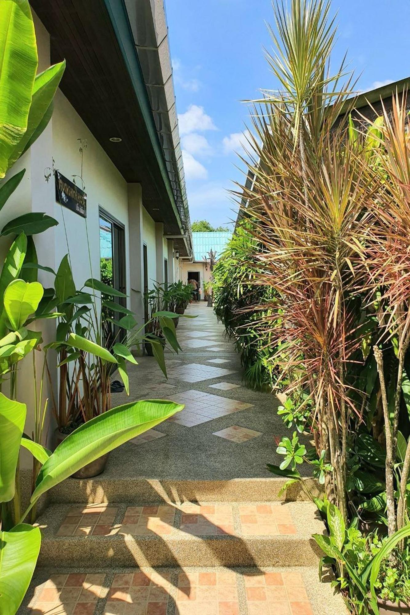 Muchshima House Affittacamere 2*