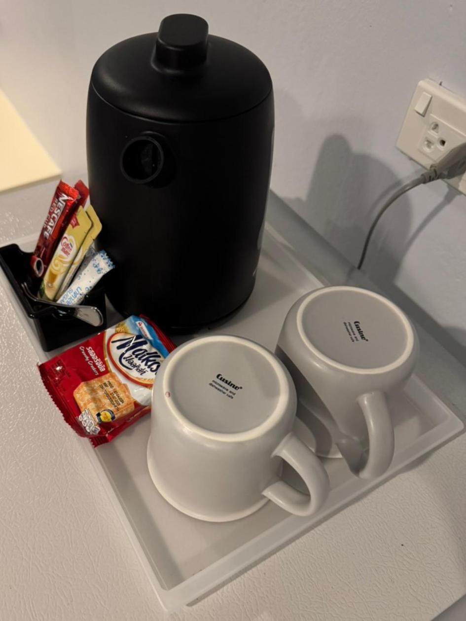 Siri Hotel *