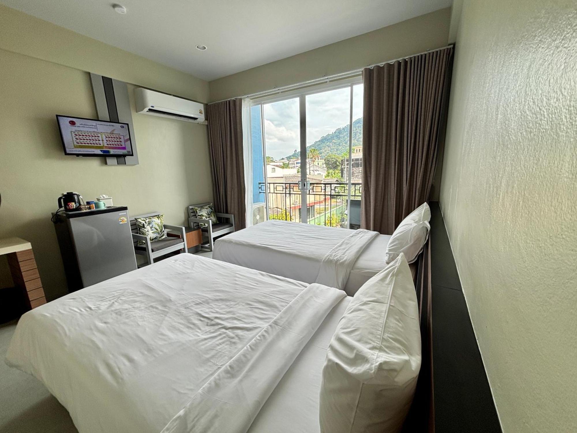 Siri * Phuket