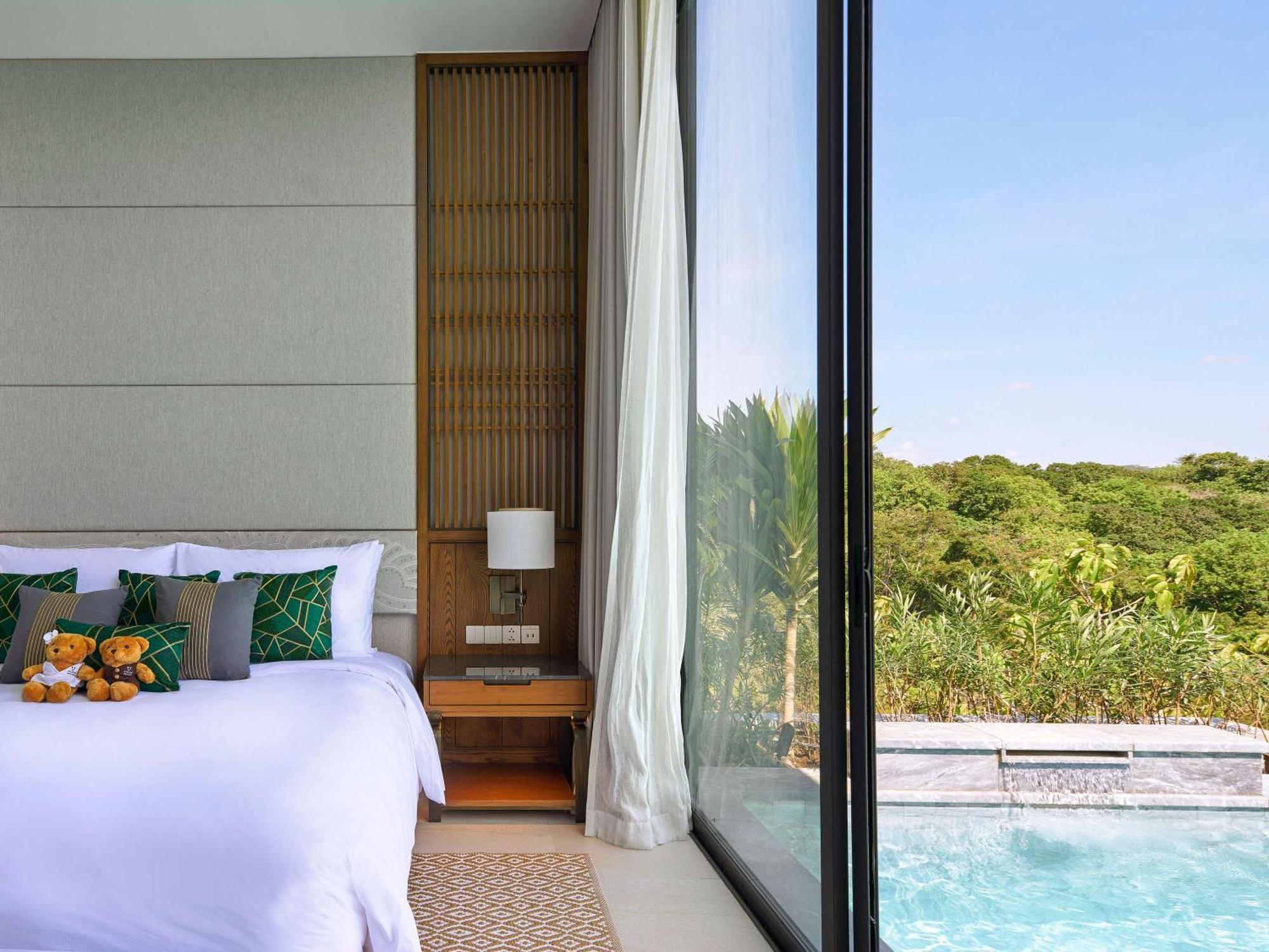 V - Mgallery Collection Hotel 5*