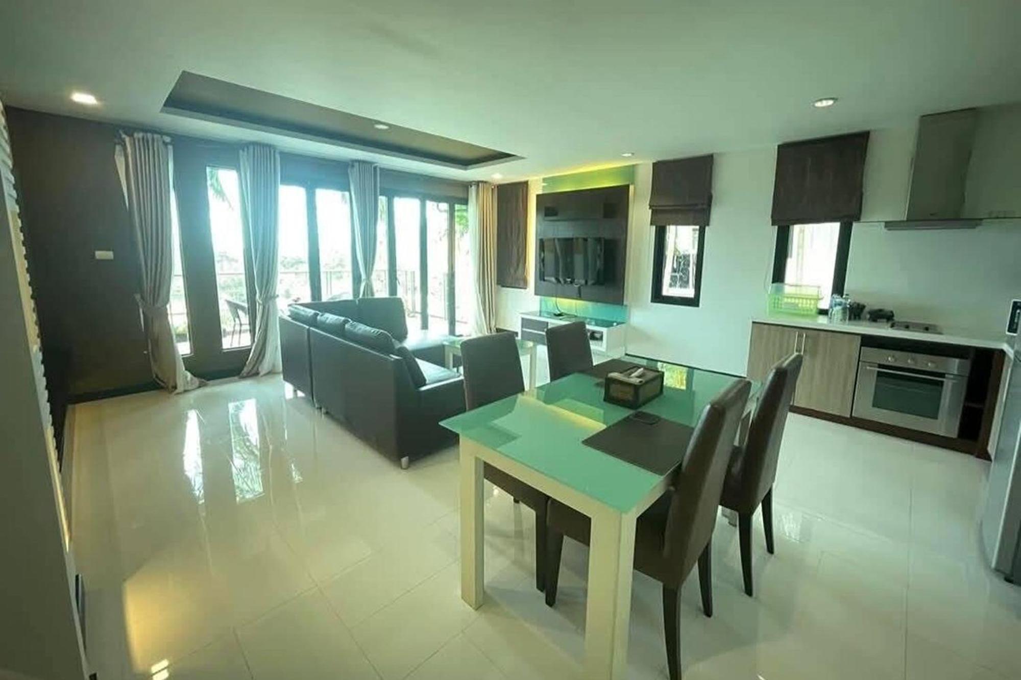 Hill * Kamala Beach