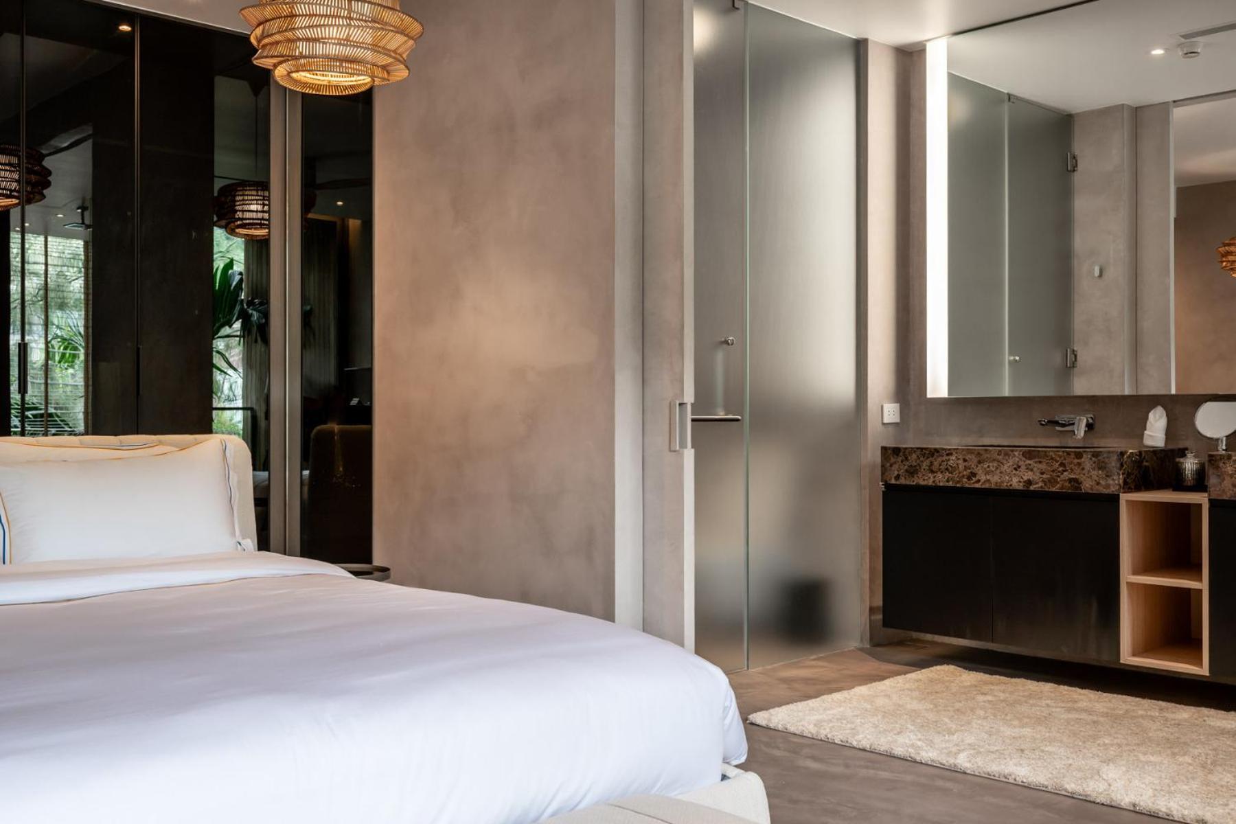 Luxury Five-star Penthouse 407sqm Beachfront And Private Pool *