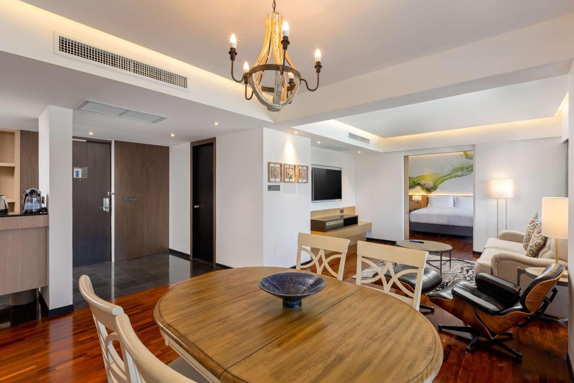 Doubletree By Hilton Phuket Banthai Resort