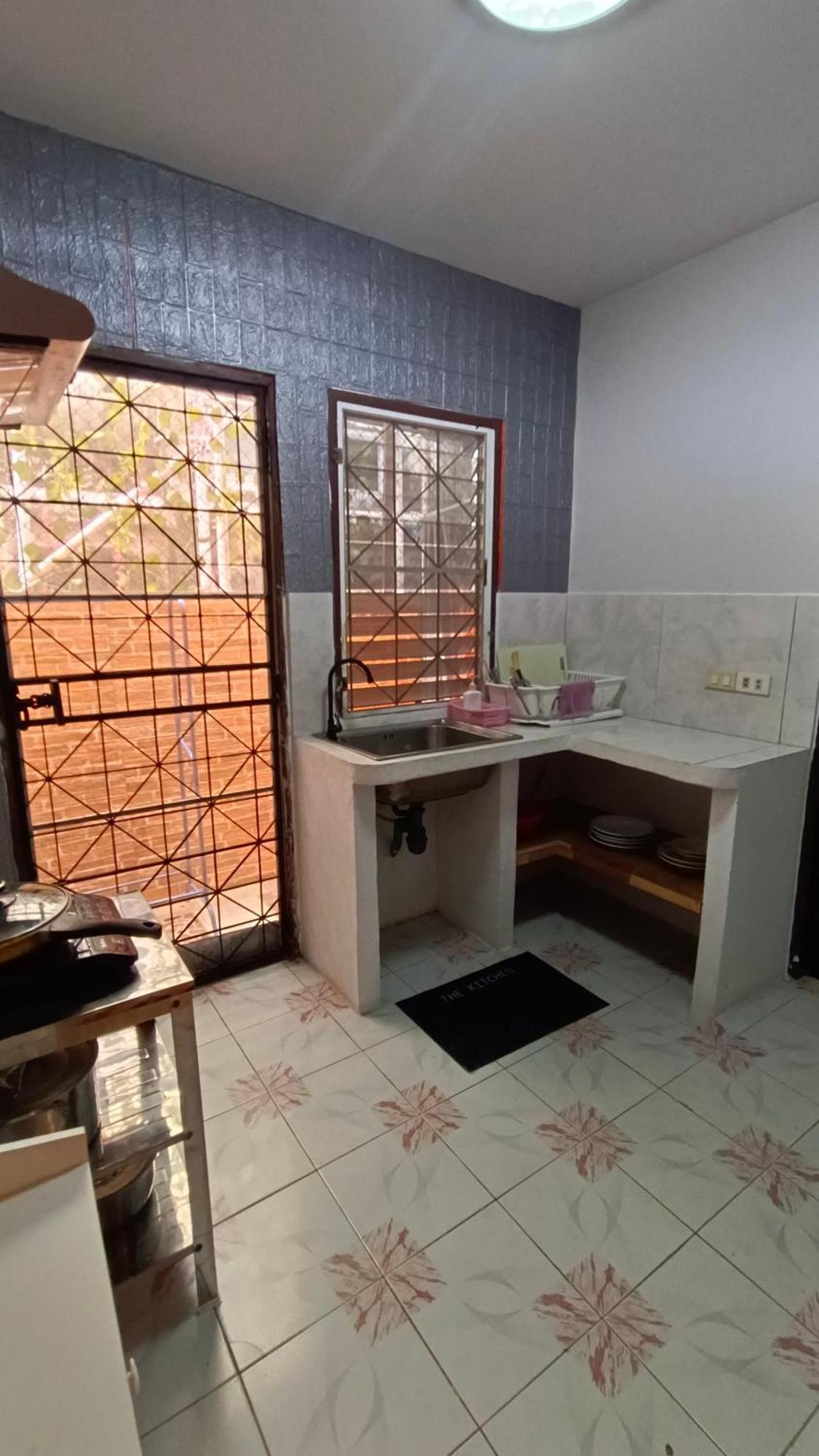 Lina Guest house
