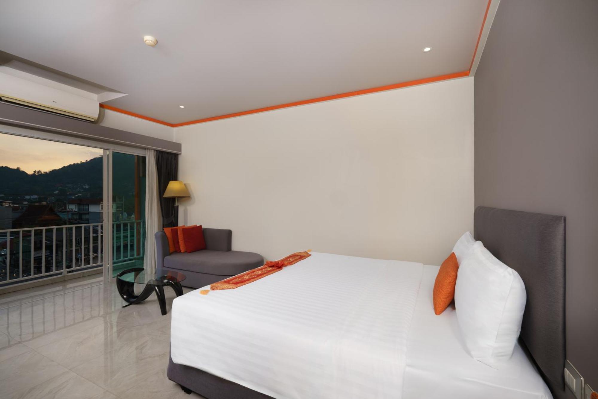 Hotel Chabana Kamala Beach