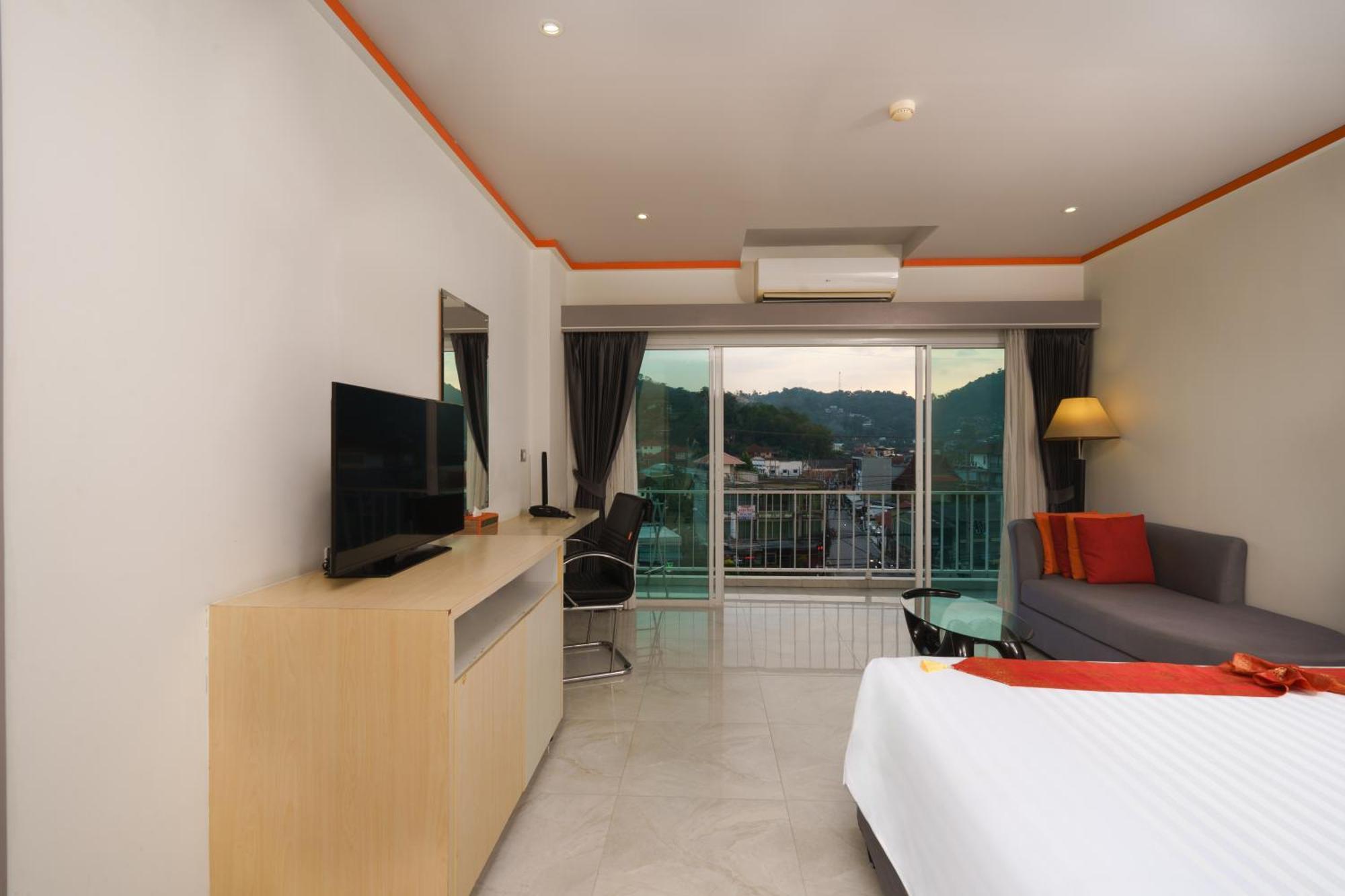 Chabana Hotel 4*