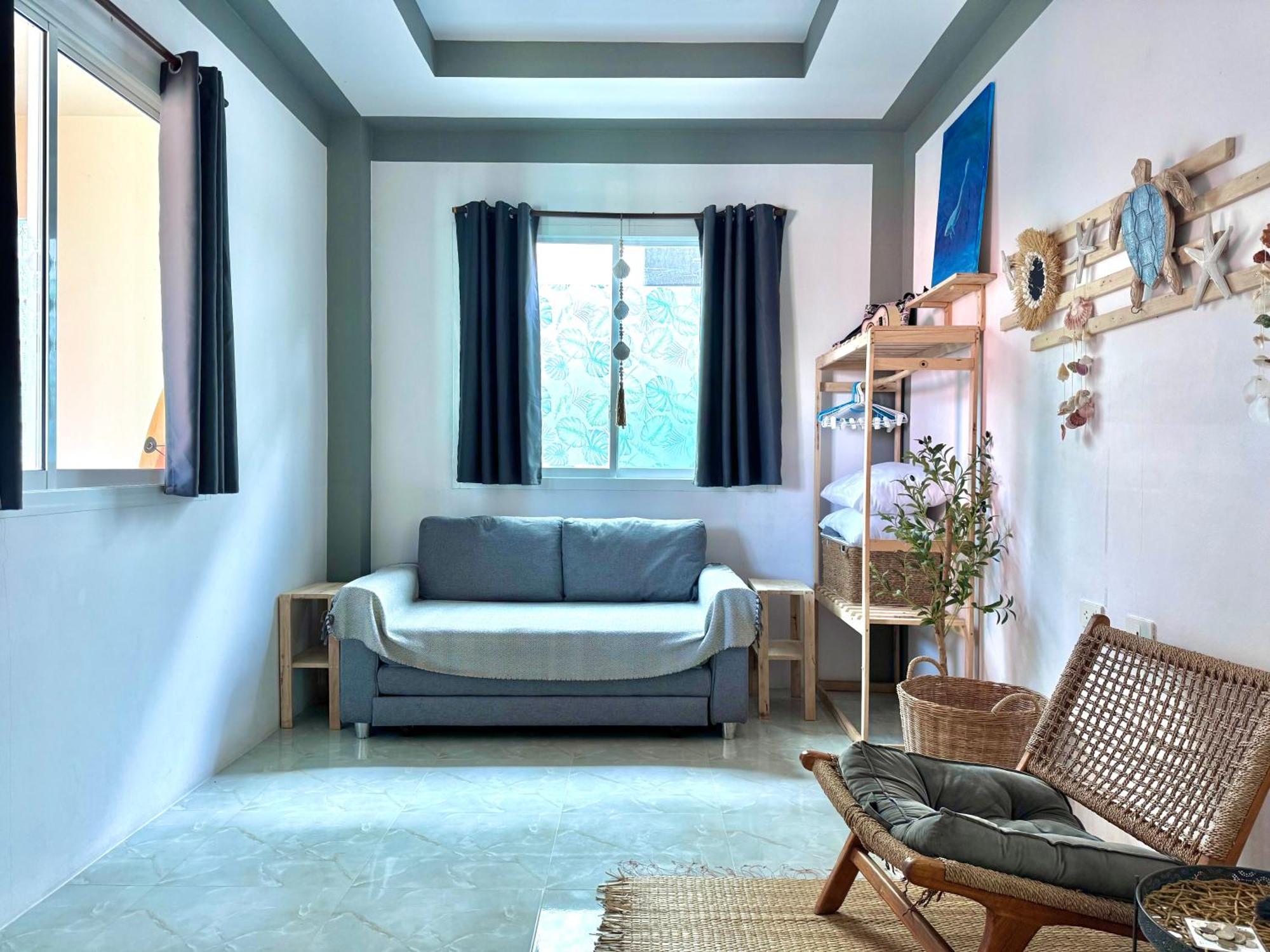 Sea Dreamer Beachfront Apartment *